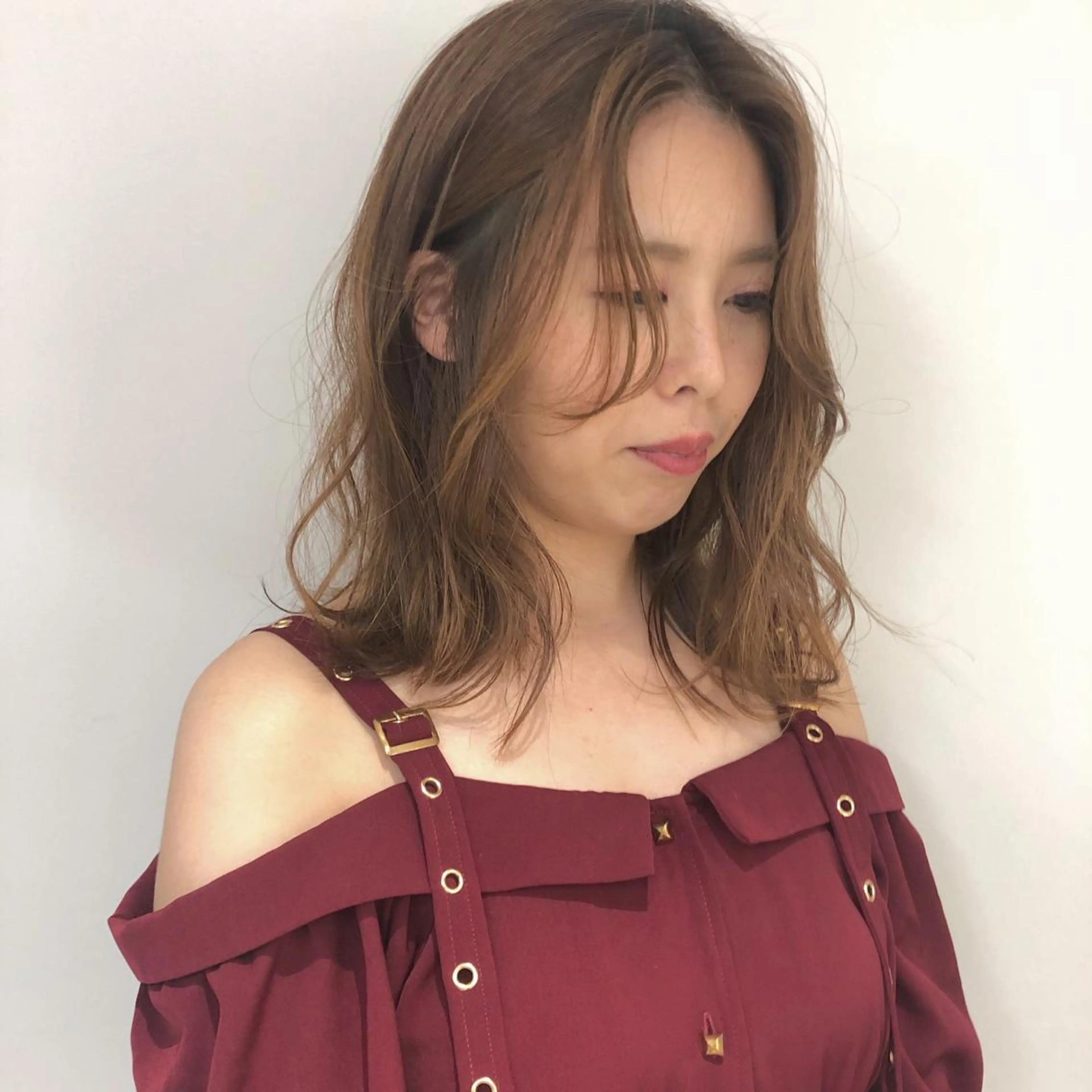 ミディアム 顔周りの垢抜けヘア 立山あいりのヘアスタイル