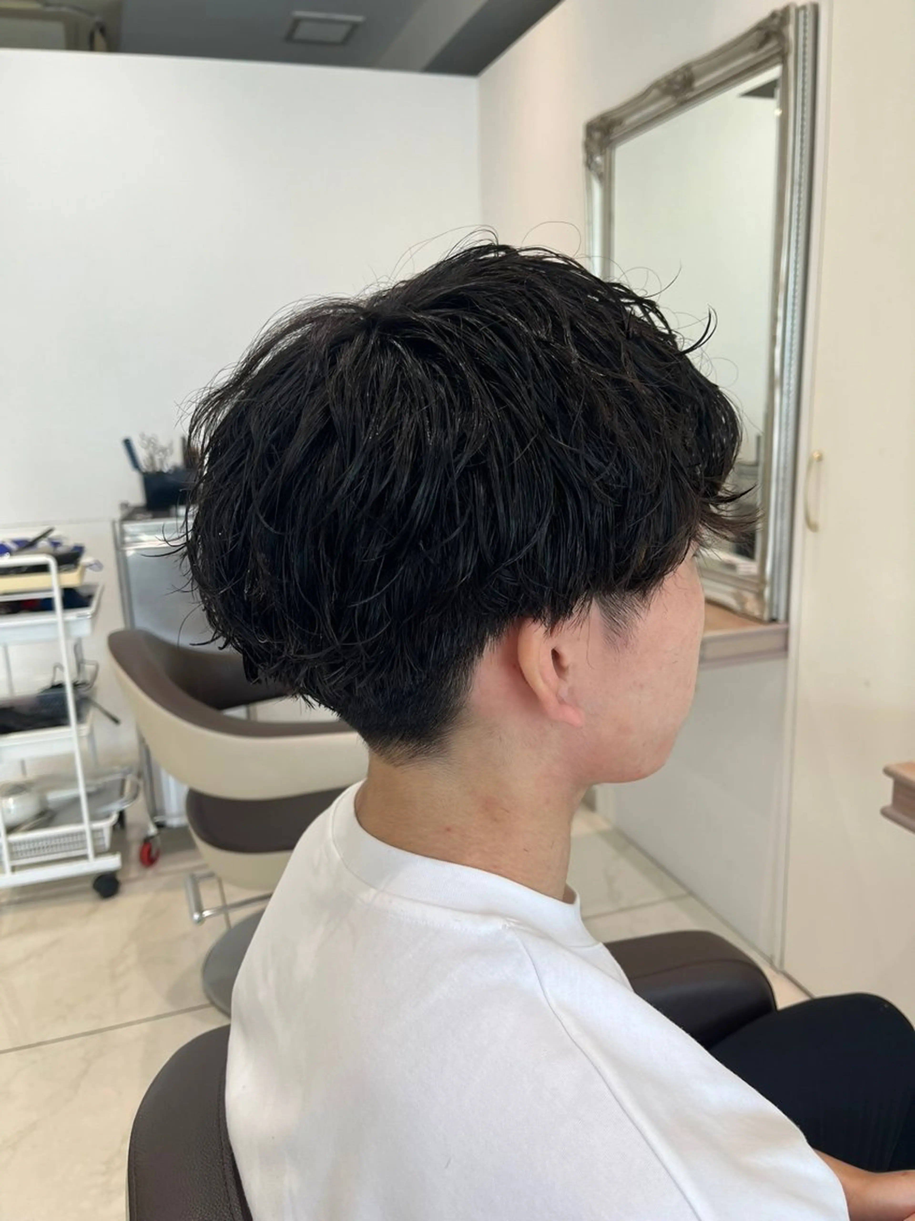 メンズ 絶対垢抜ける メンズパーマ臼井優人のヘアスタイル