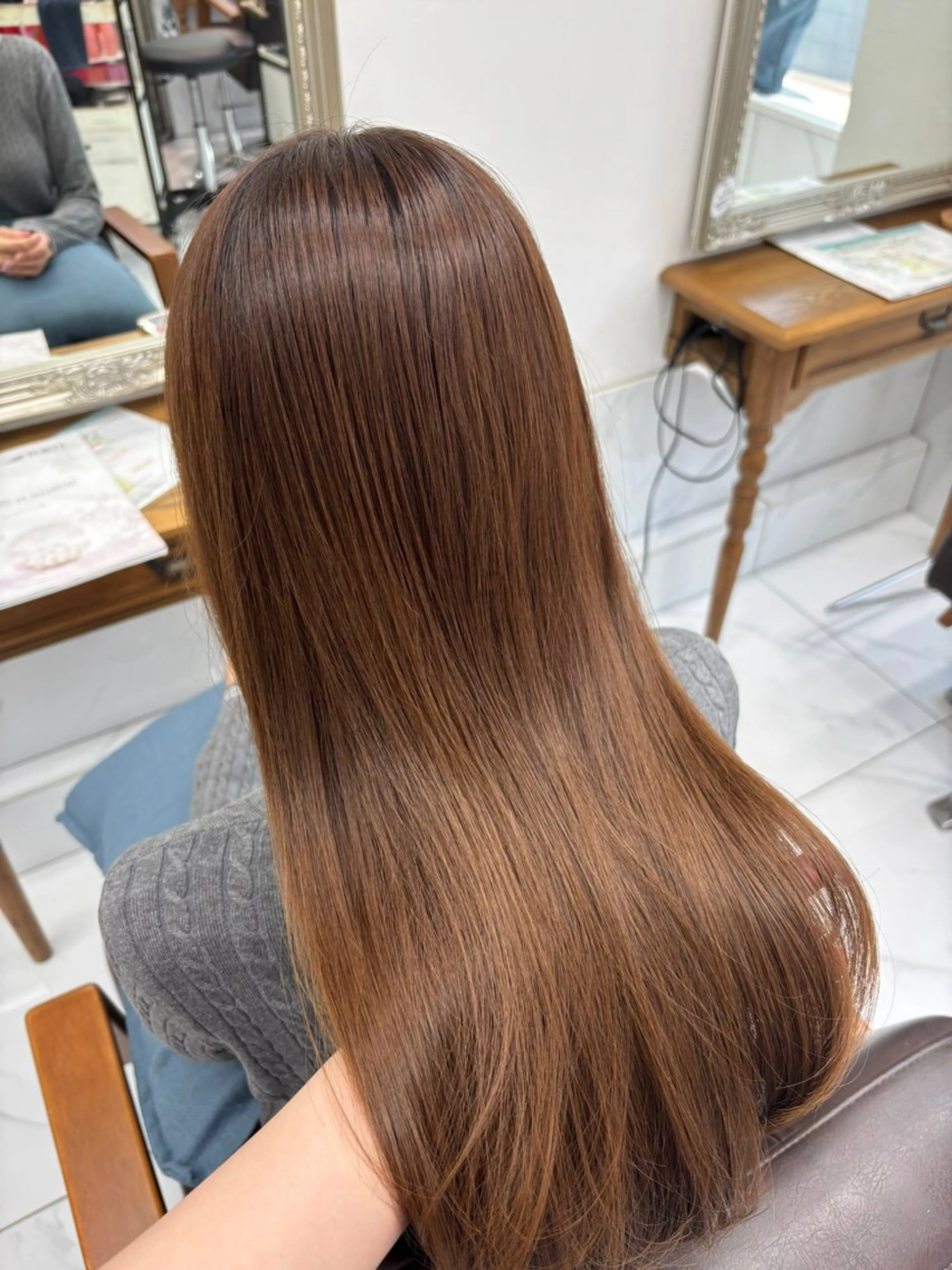 セミロング ヘアカラー トリートメント 髪質改善カラー✨ るな🕊🫧のヘアスタイル
