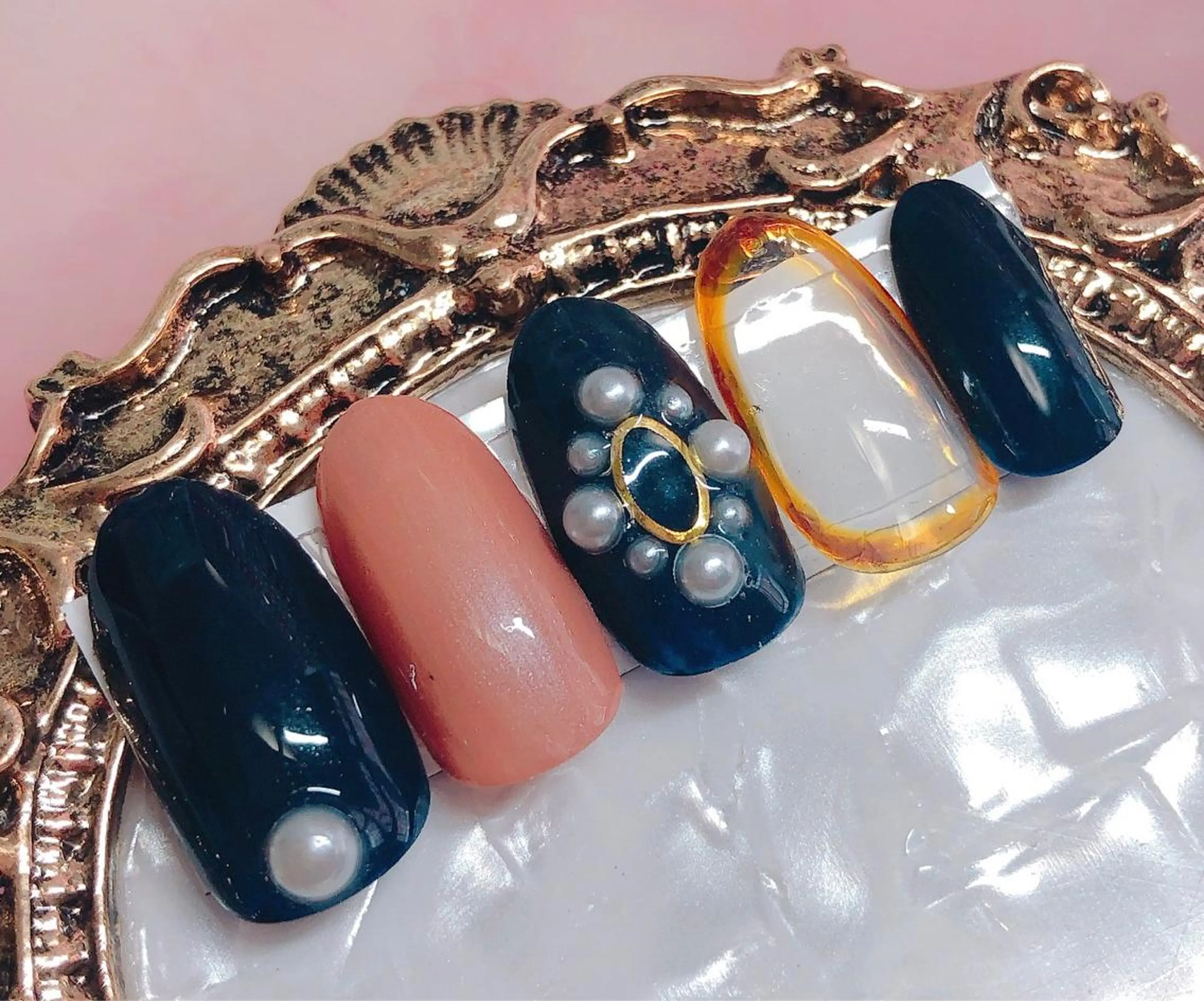 ネイル ハンドネイル CROWN プライベートサロンのネイルデザイン