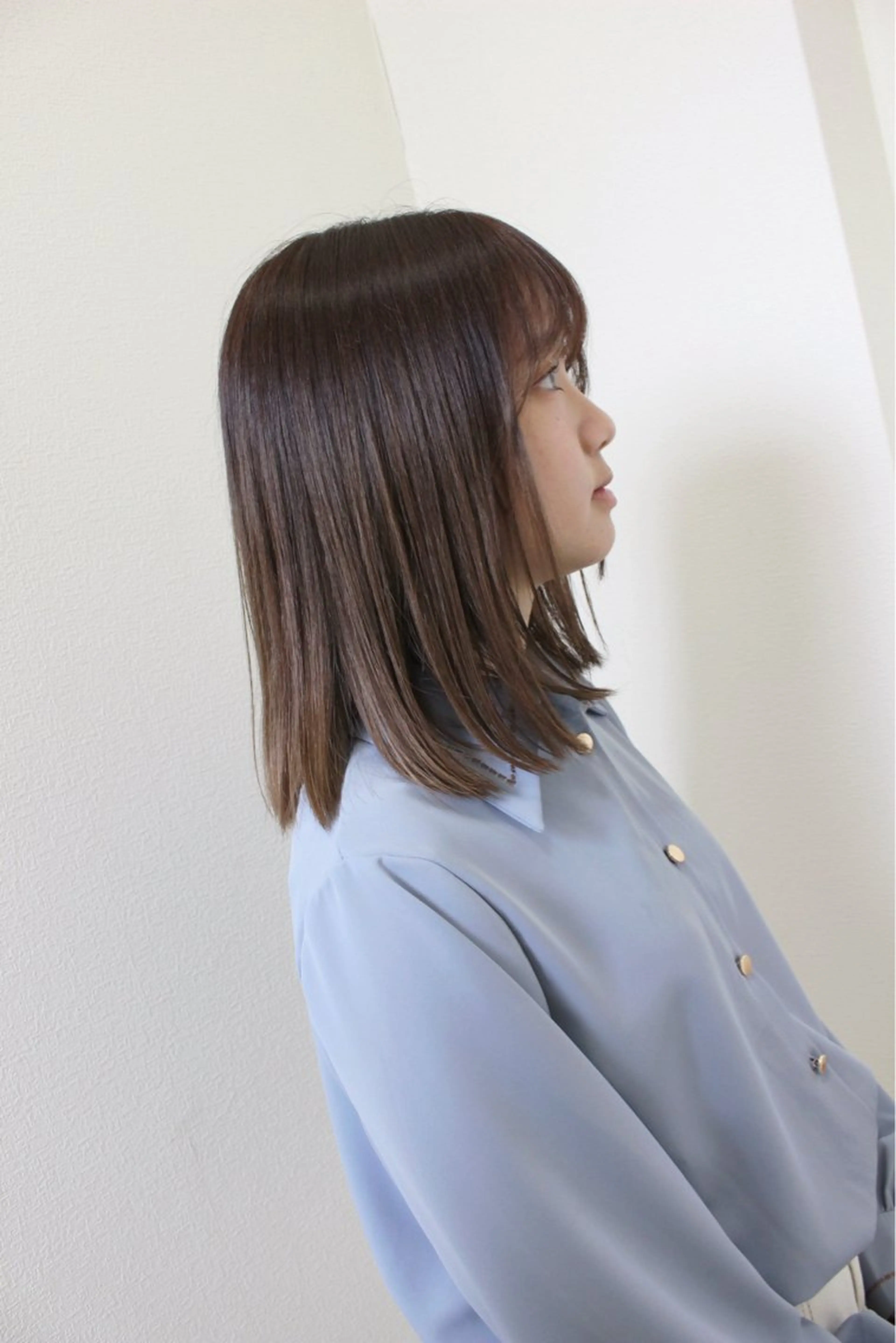 ミディアム カラー ベージュカラー ブリーチ グラデーションカラー トリートメント カット ヘアカラー 土居 正季のヘアスタイル