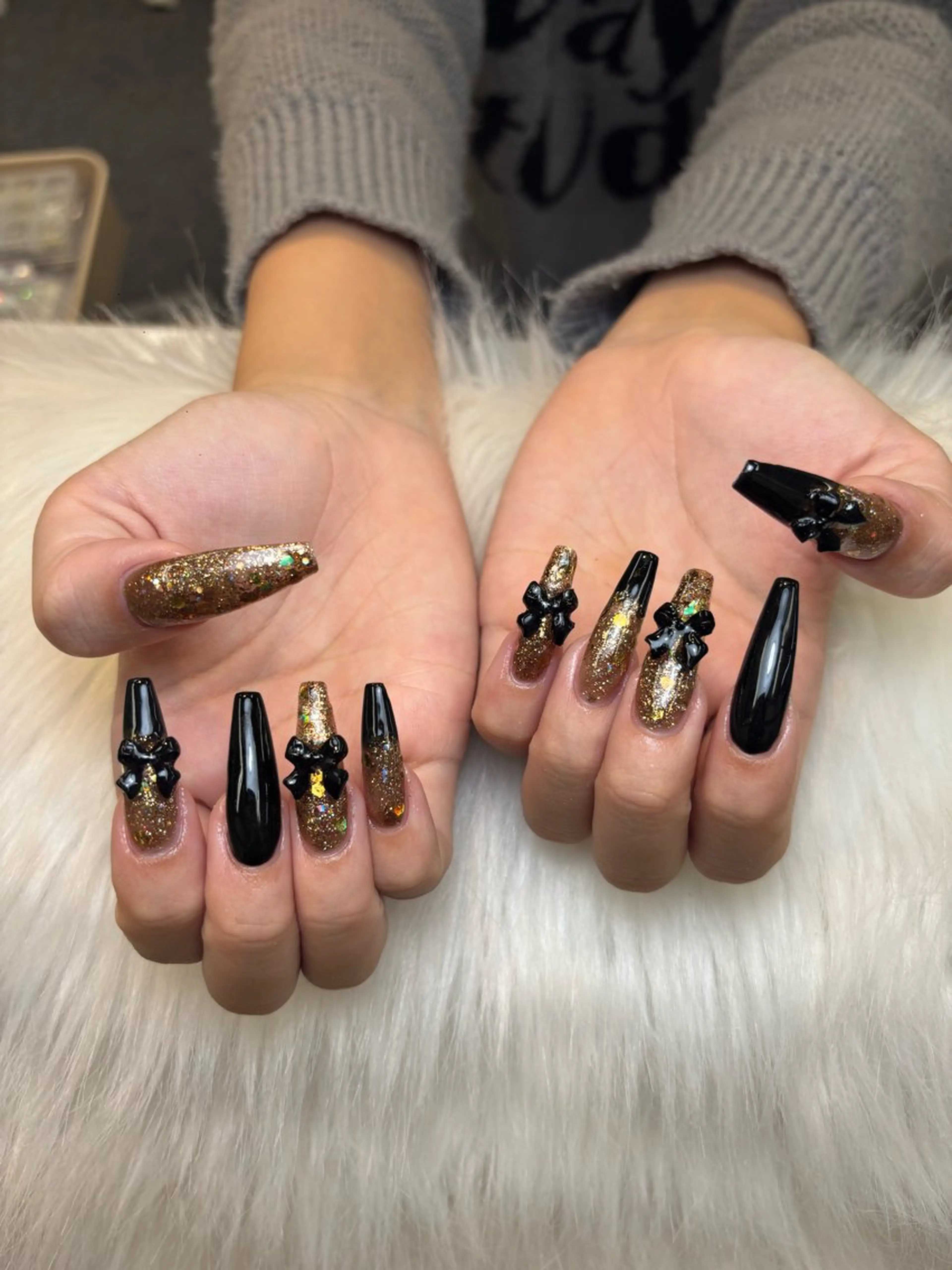 ネイル グラデーション キラキラネイル ワンカラーネイル 冬ネイル Jenn Nail Salonのネイルデザイン