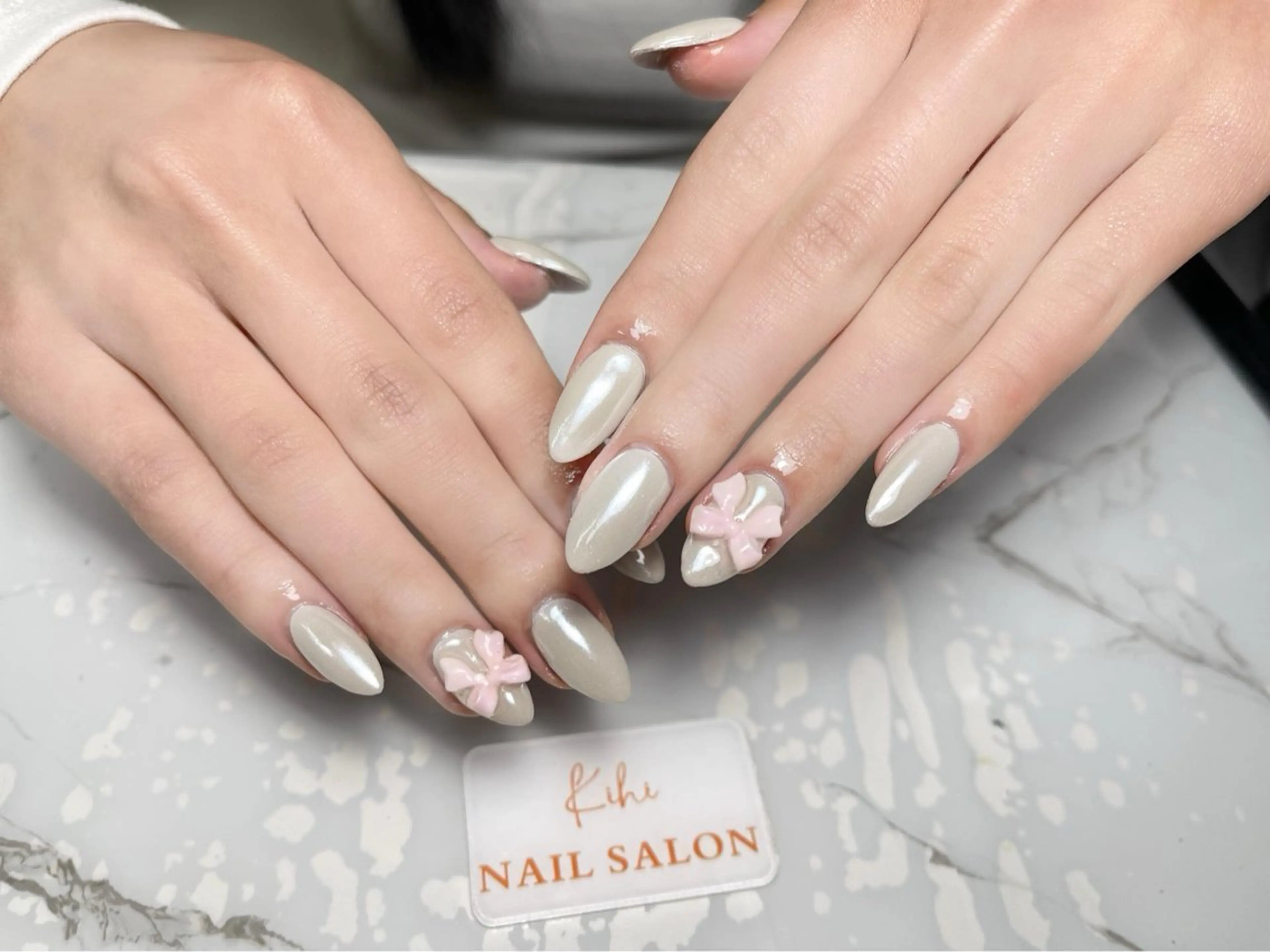 ネイル アートネイル フレンチネイル ジェルネイル グラデーション 韓国ネイル ハンドネイル 💕鈴木ユリ パラジェル/オフ無料のネイルデザイン