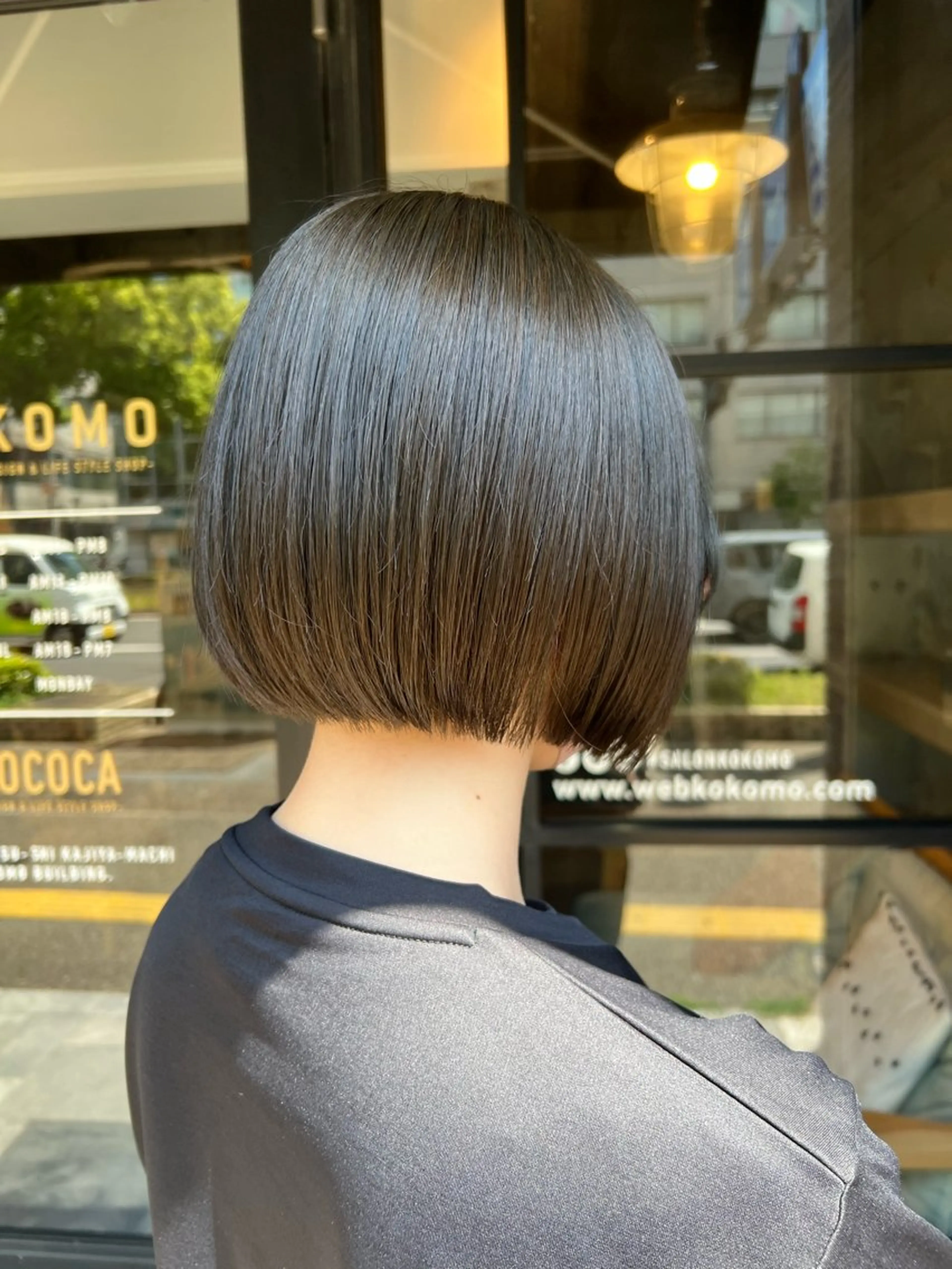 ショート momo /鍛冶屋町のヘアスタイル