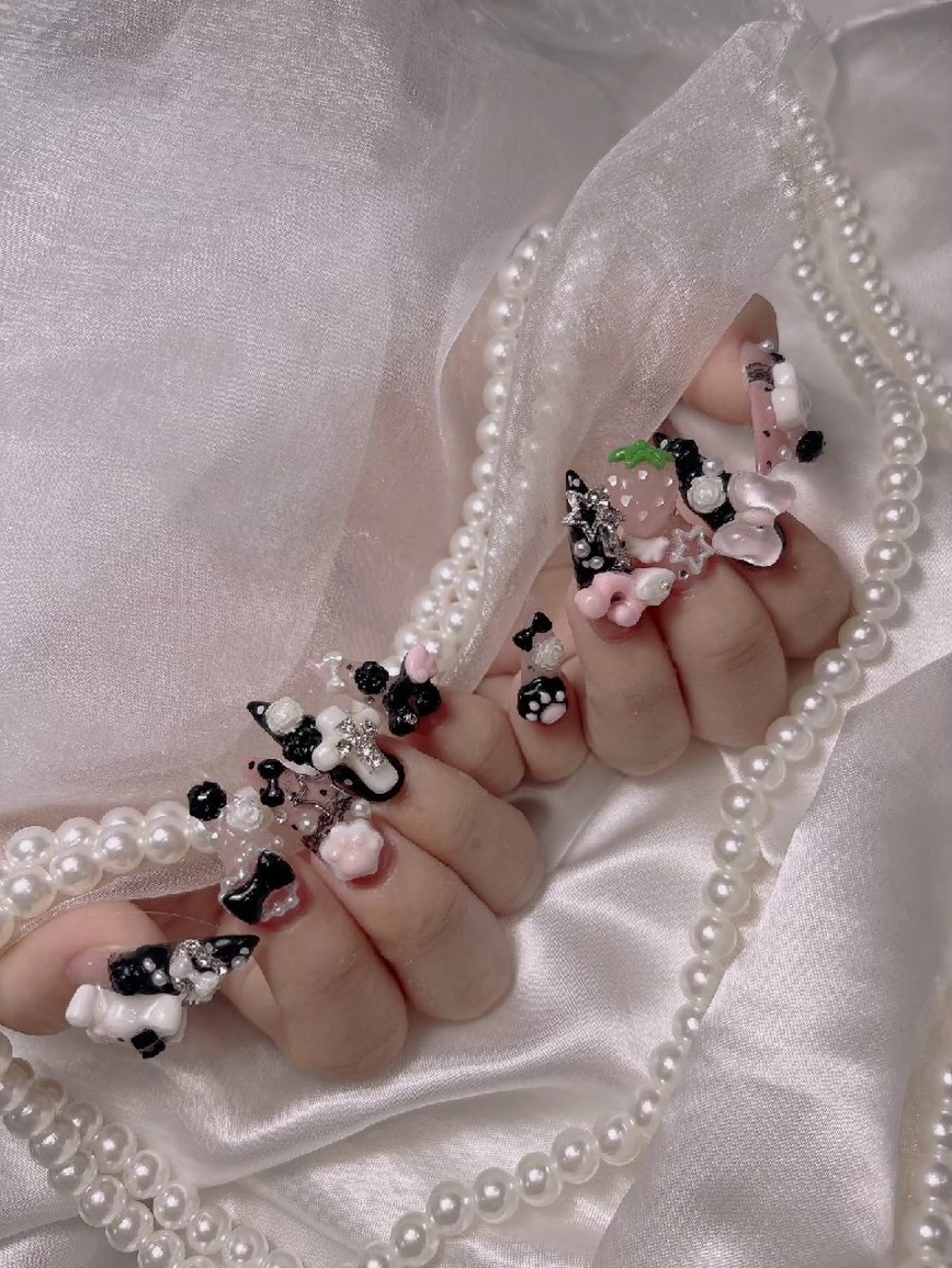 🍓長さだし10本、ロングやり放題メニュー🍓デザイン、パーツつけ放題【オフあり】の写真