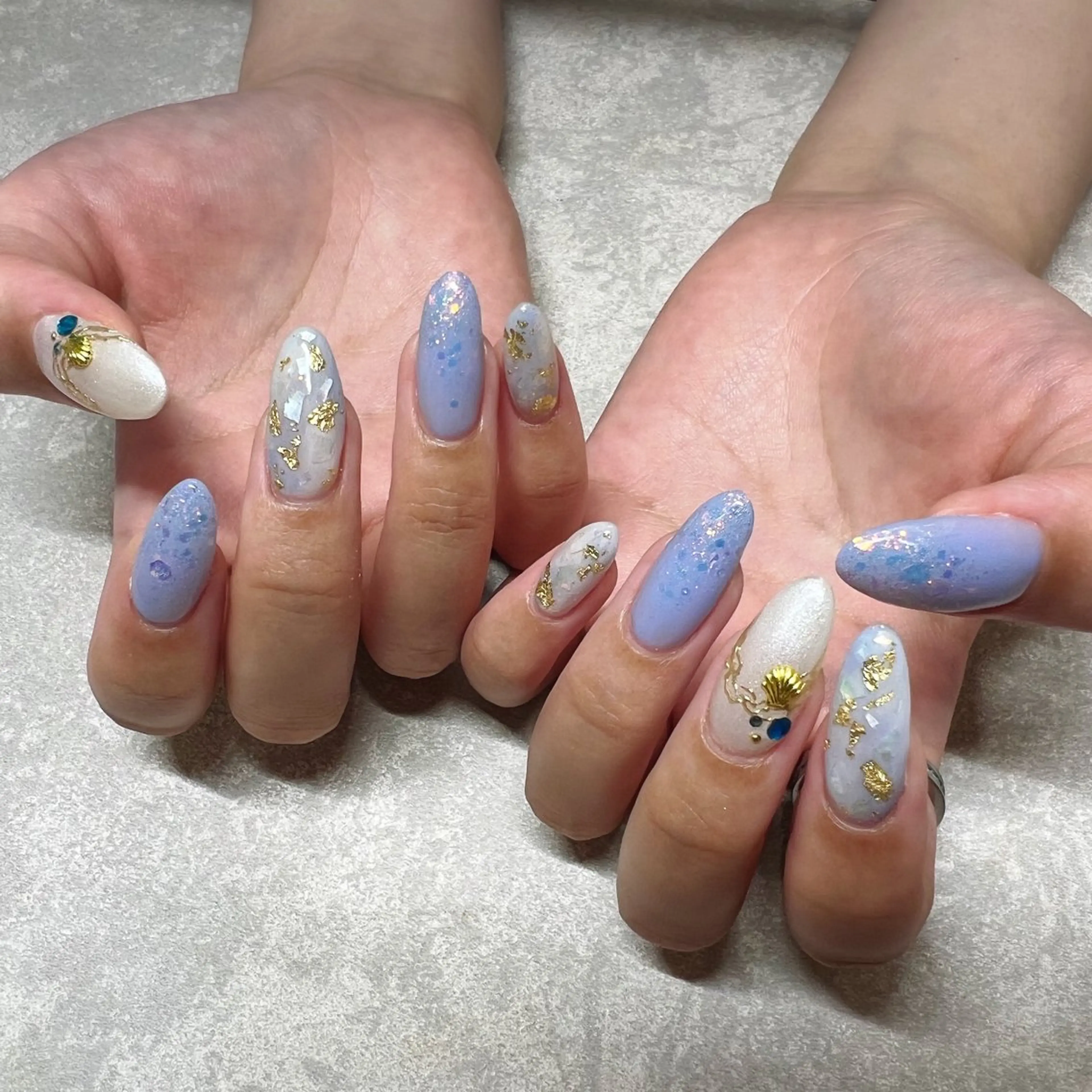 ネイル ブルー ゴールド ラメ(グリッター) ルミエナ銀座 KATAOKAのネイルデザイン