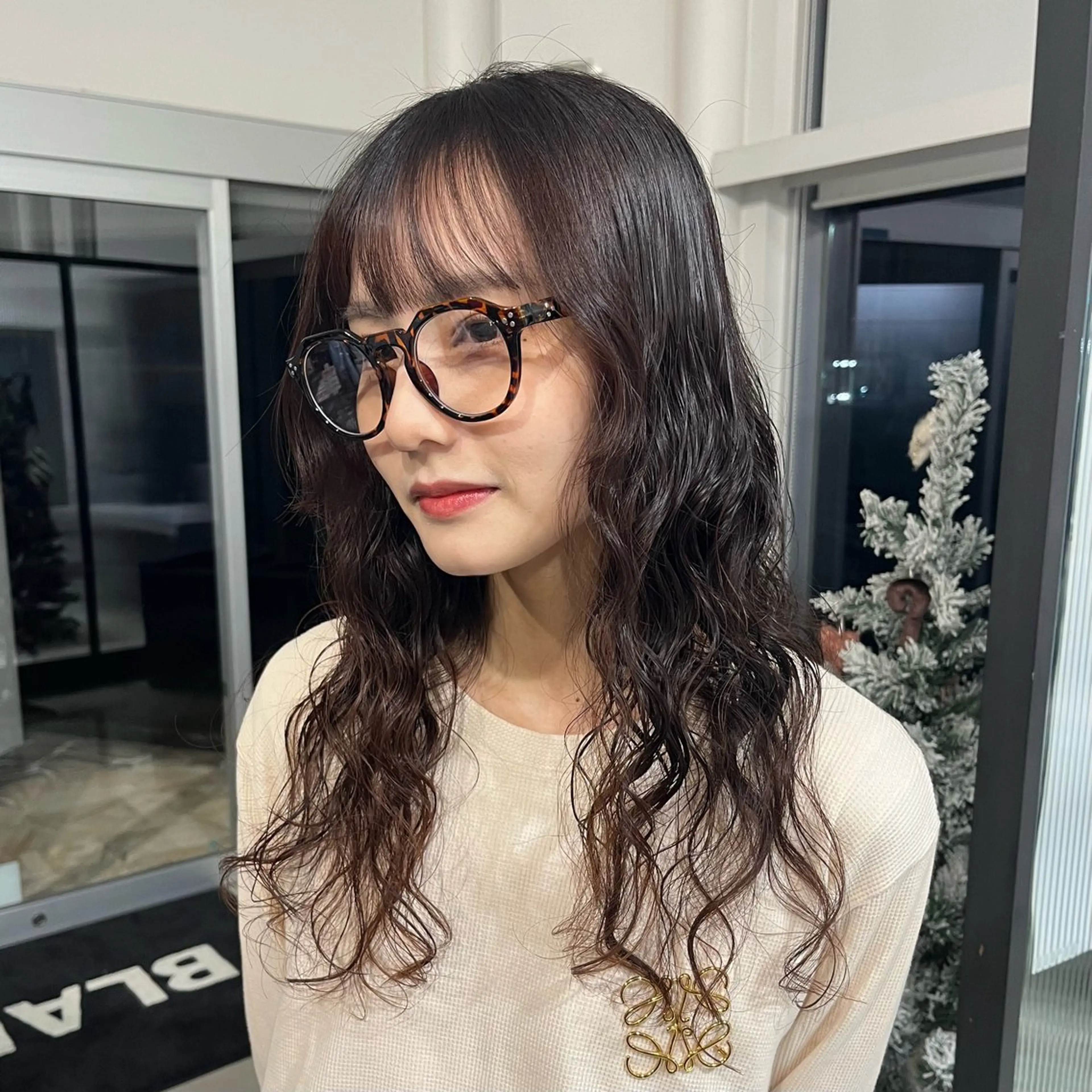 ロング パーマ パーマ/ハイトーン/ レイヤー/伊藤萌のヘアスタイル