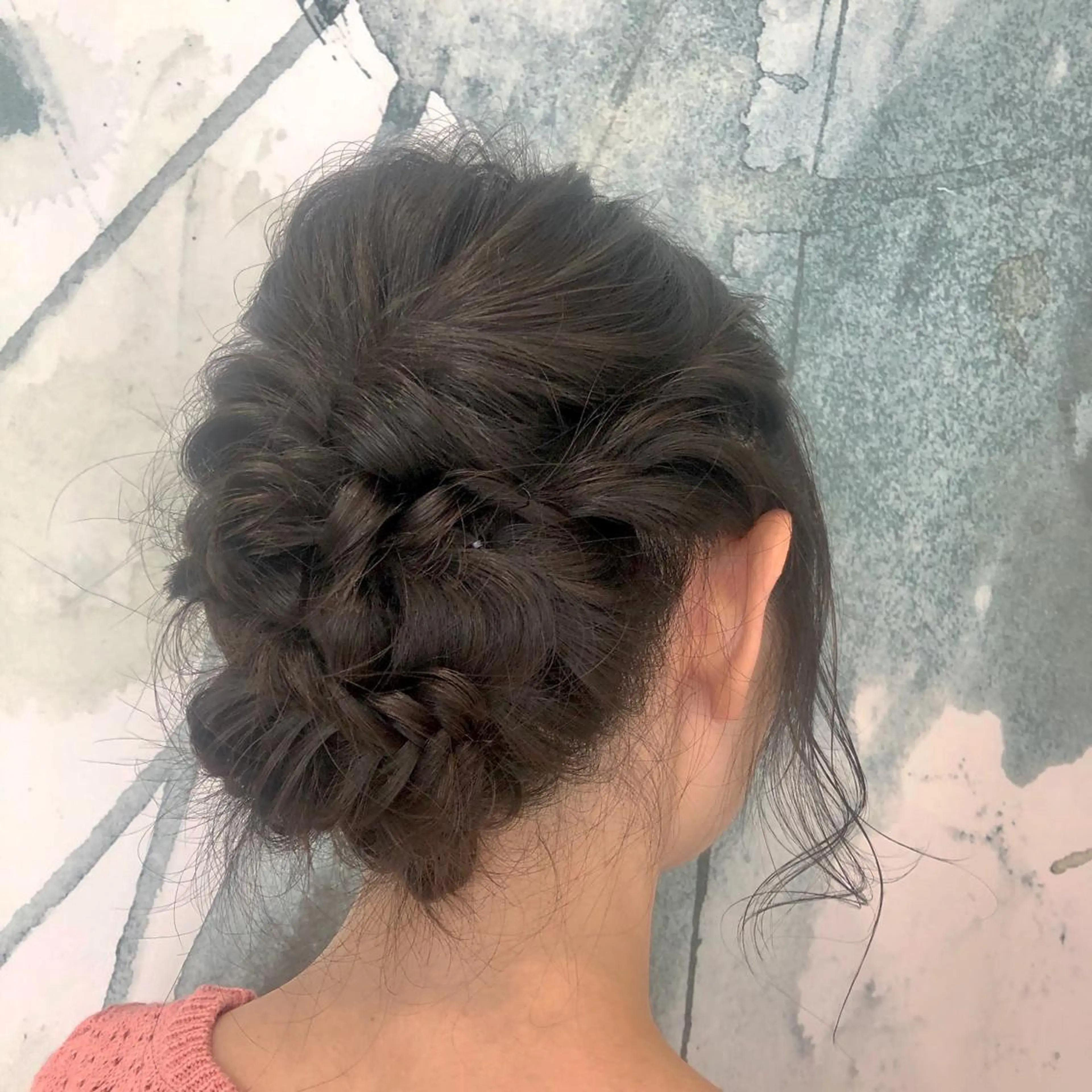 セミロング ヘアアレンジ 結婚式・ブライダル カジュアルを女っぽく 𝗮𝘆𝗮𝗰𝗼のヘアスタイル