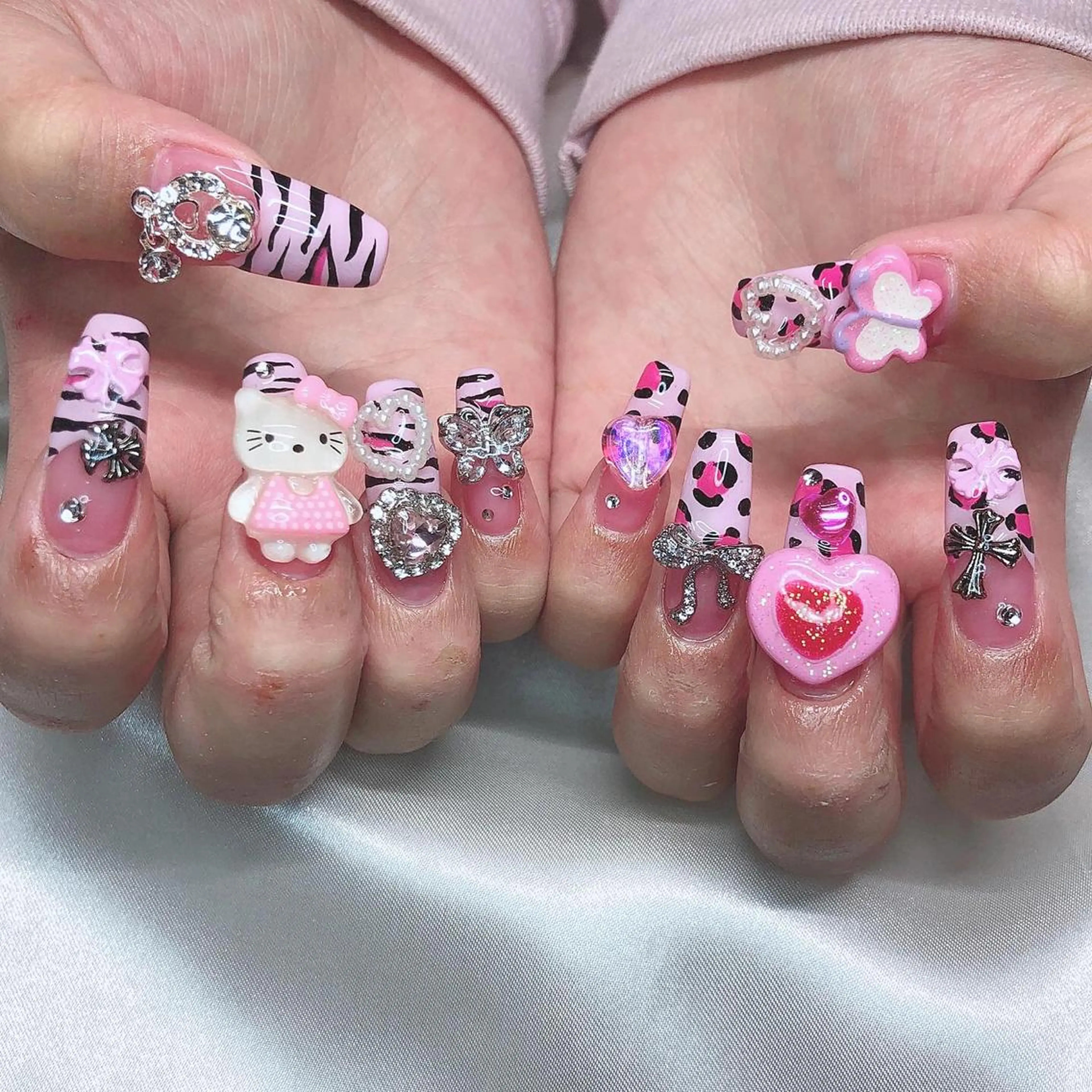 ネイル 持ち込み ハンドネイル フットネイル mi chiのネイルデザイン