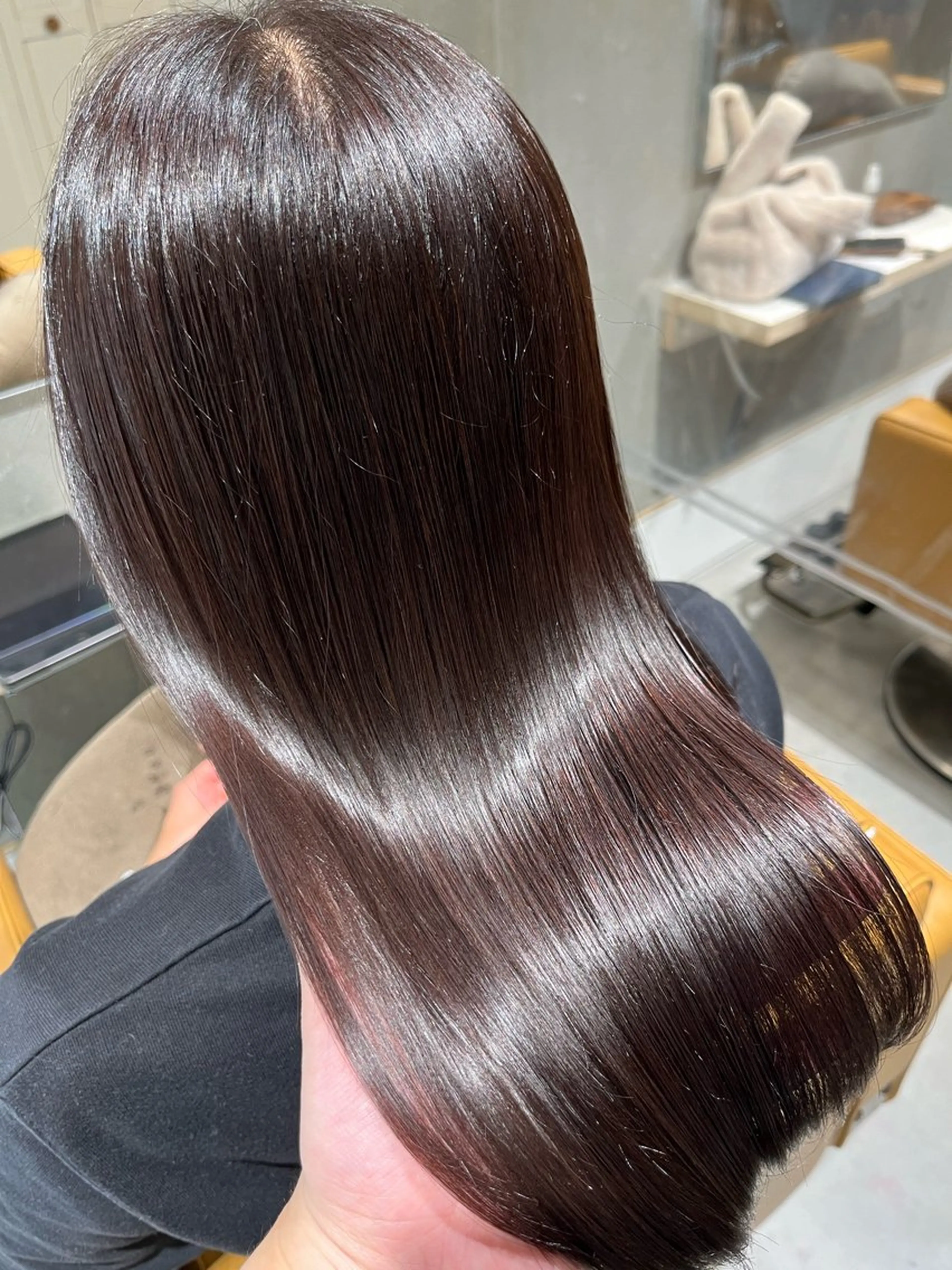 セミロング カラー ヘアカラー トリートメント 艶髪ブリーチ/レイヤ ー/竹本幸希のヘアスタイル