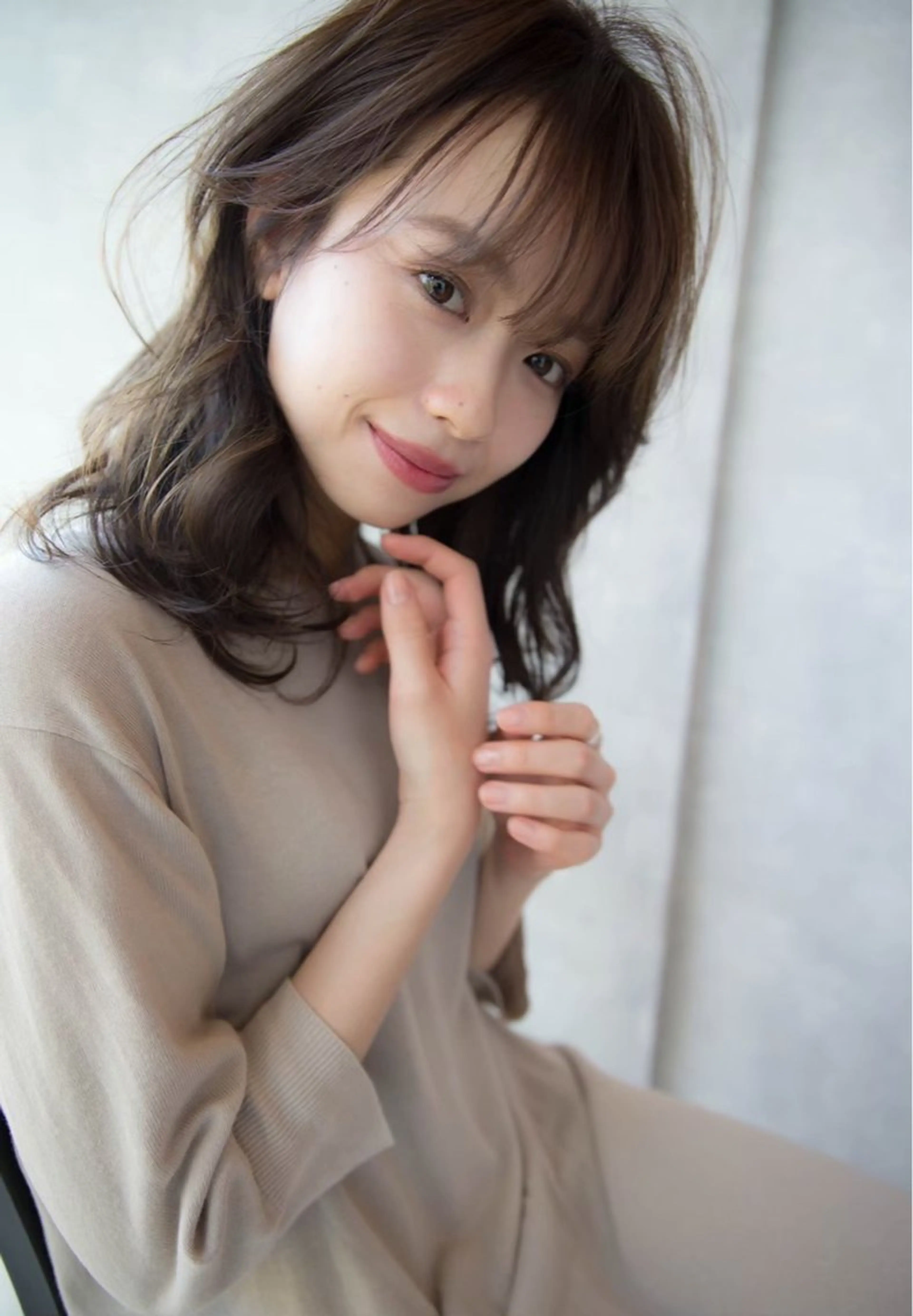 セミロング 菅野 凪紗のヘアスタイル