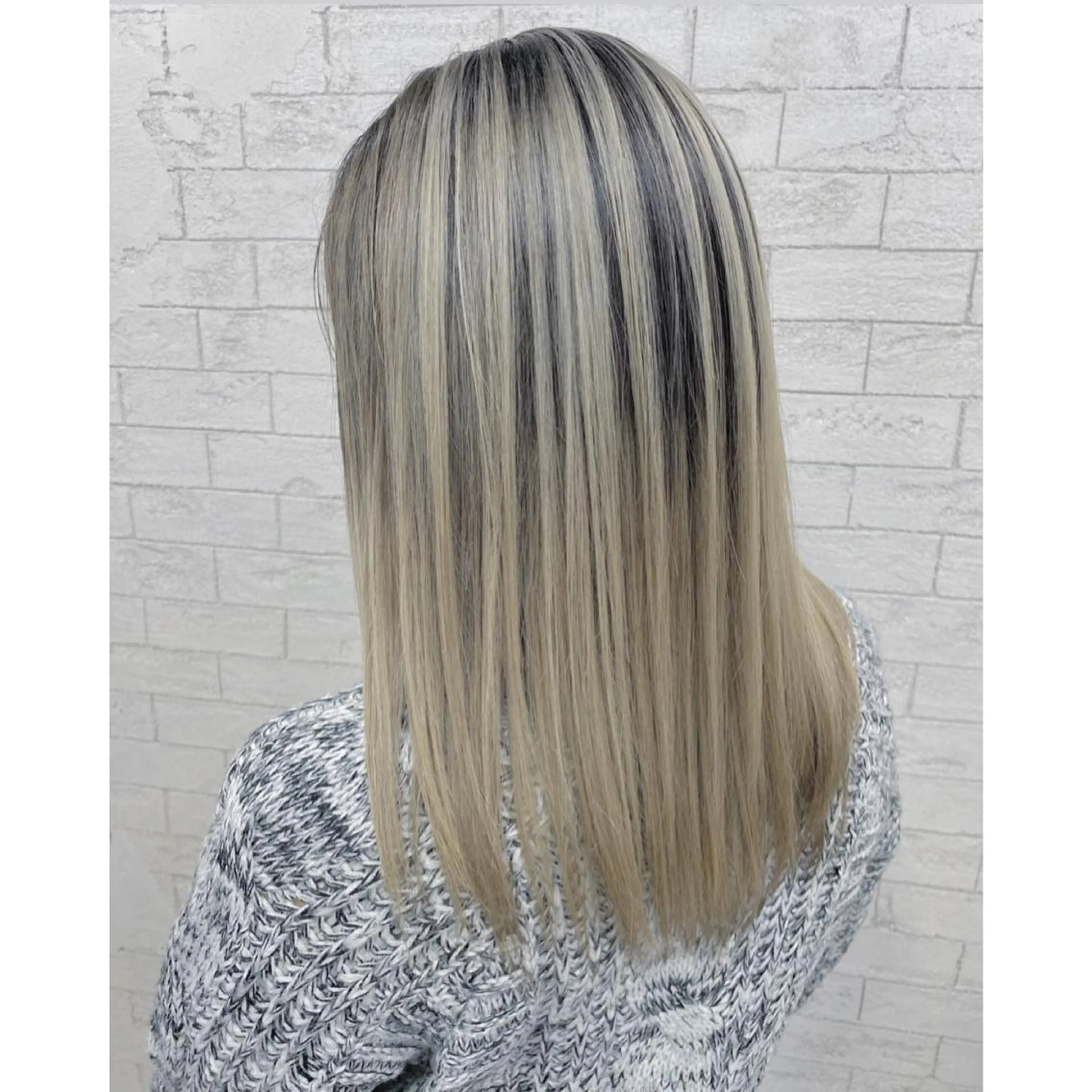 ミディアム カラー バレイヤージュ レイヤーカット トップスタイリスト 小澤純一のヘアスタイル