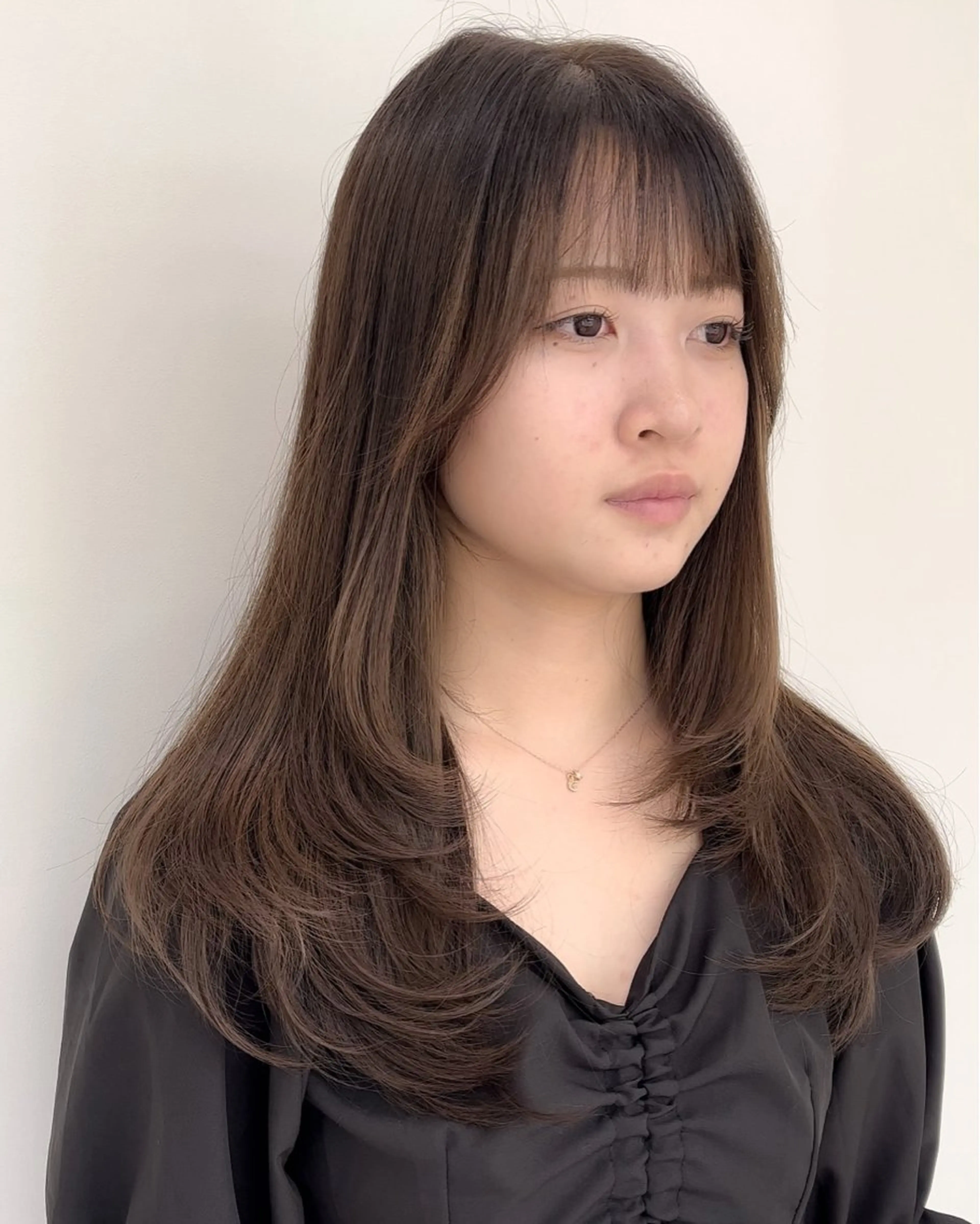 セミロング カラー グレージュ オリーブグレージュ オリーブグレー ハイレイヤー レイヤーカット カット ヘアカラー トリートメント ミタニ/髪質改善 /レイヤーカットのヘアスタイル