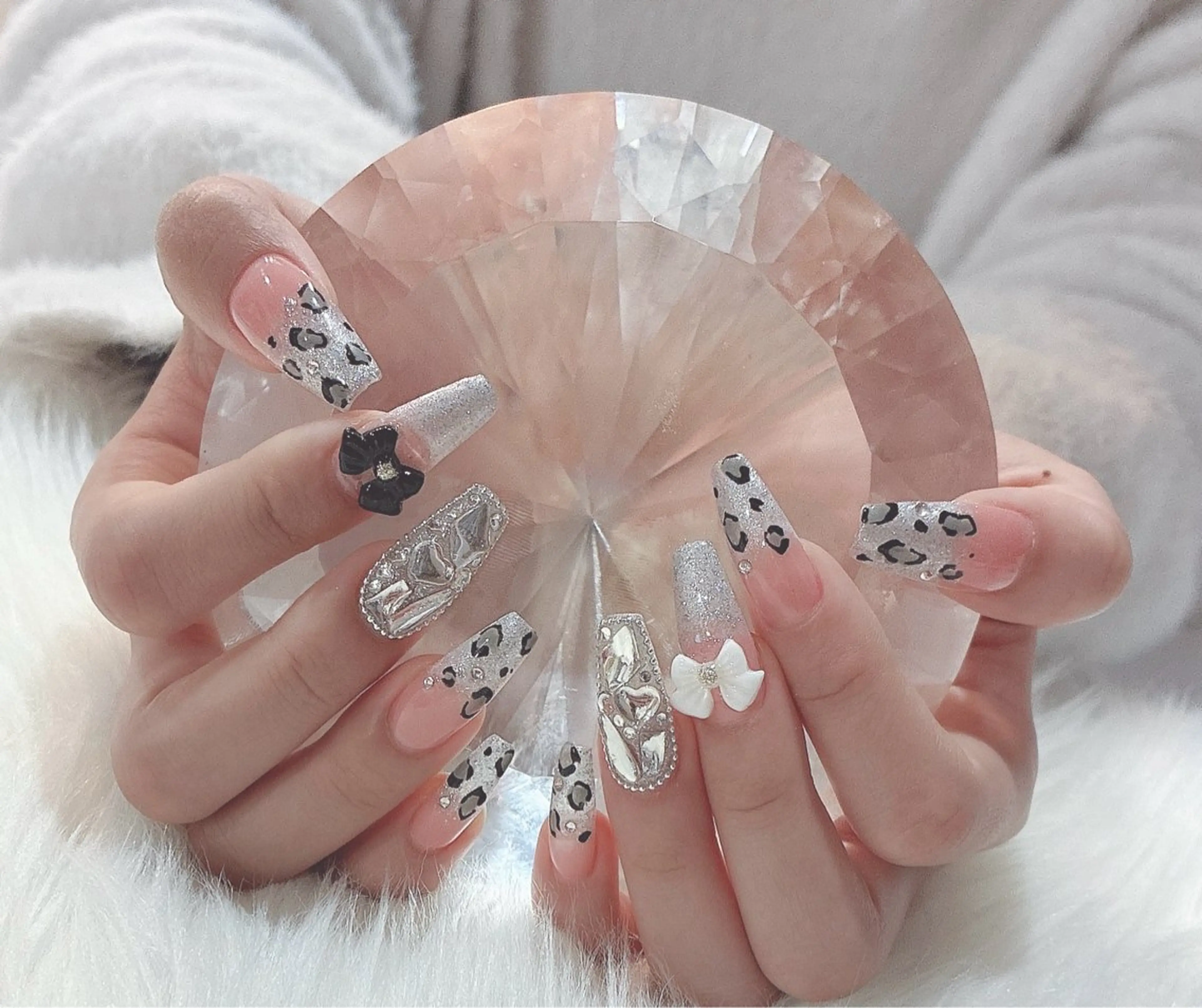 ネイル ハンドネイル LoaChaton kaeのネイルデザイン