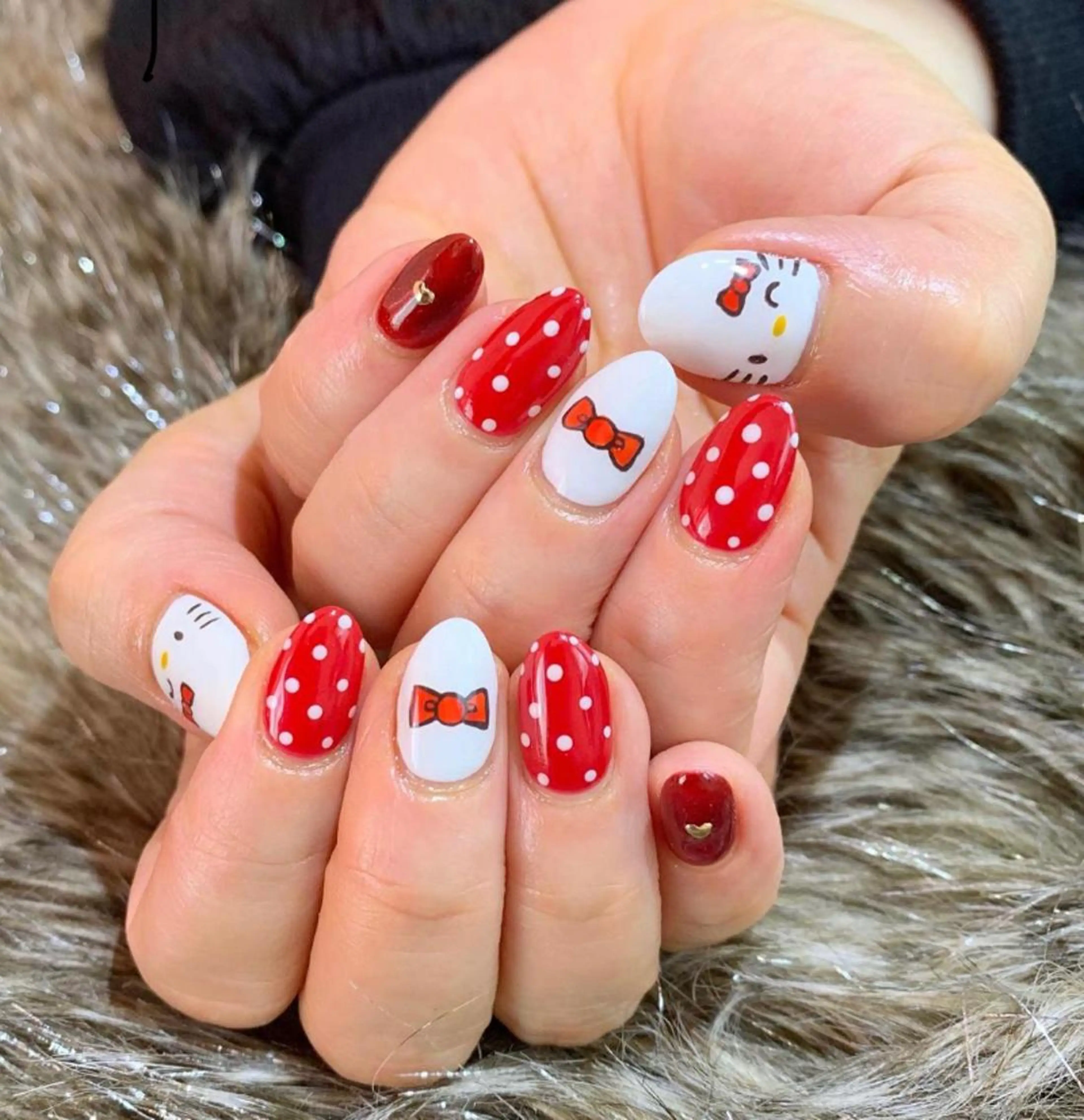 ネイル ハンドネイル ハンドケア 🌙都岡 ムーンネイルのネイルデザイン