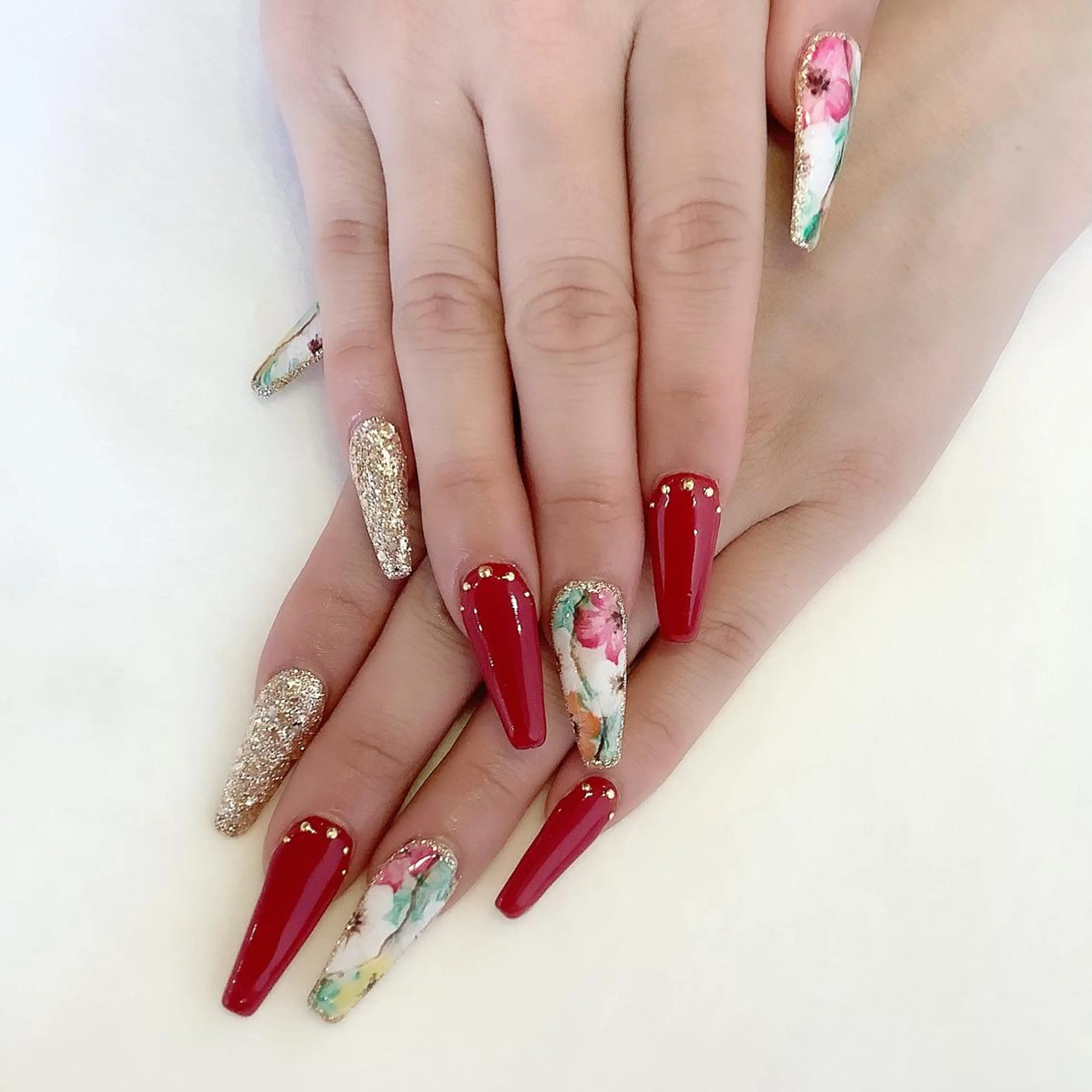 ネイル ハンドネイル 💎🐰 saki. m 🐰💎のネイルデザイン