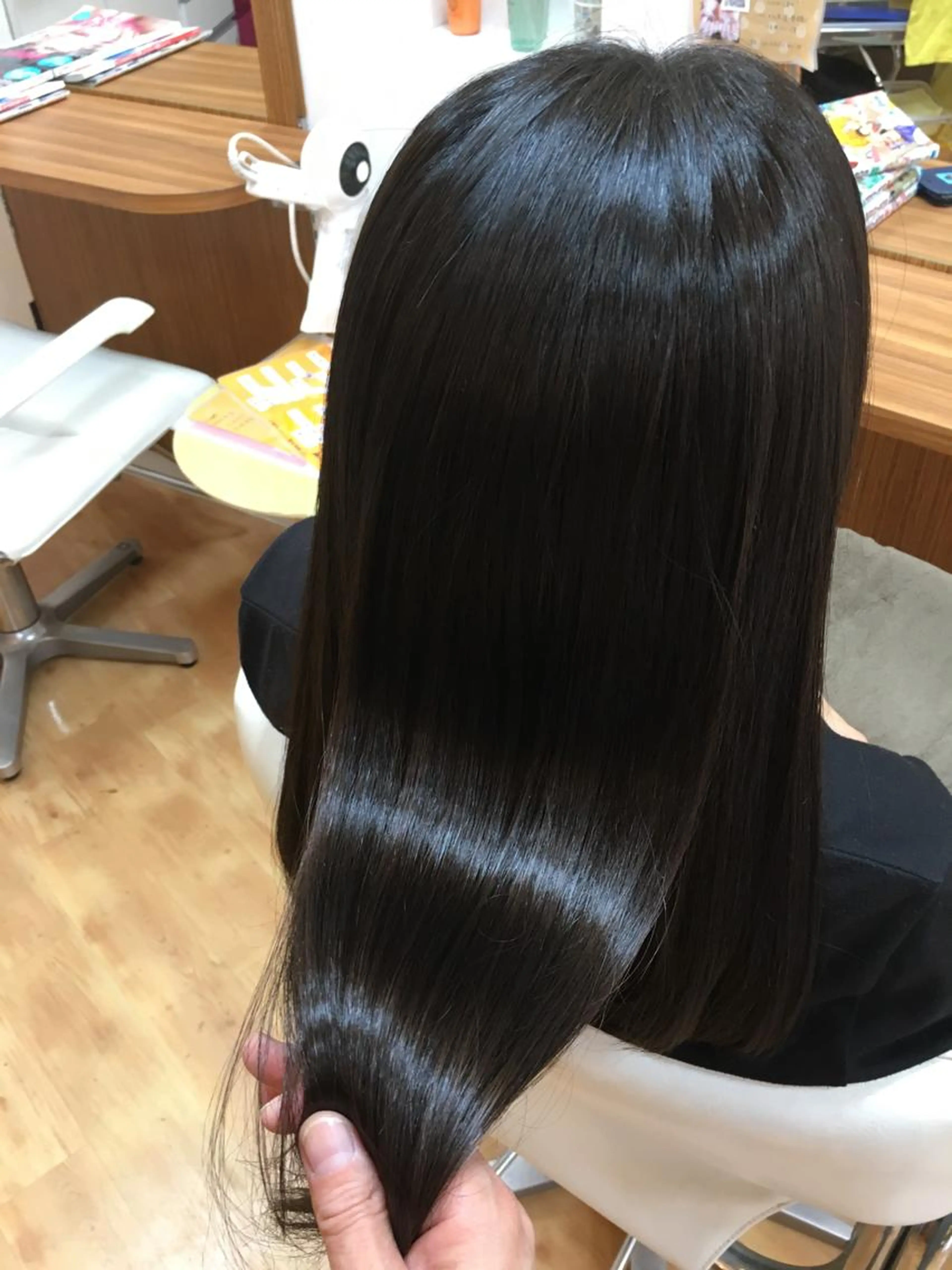 「3、4月限定　高校生以下　ナチュラルストレートパーマ」はじめてでも大丈夫です。の写真