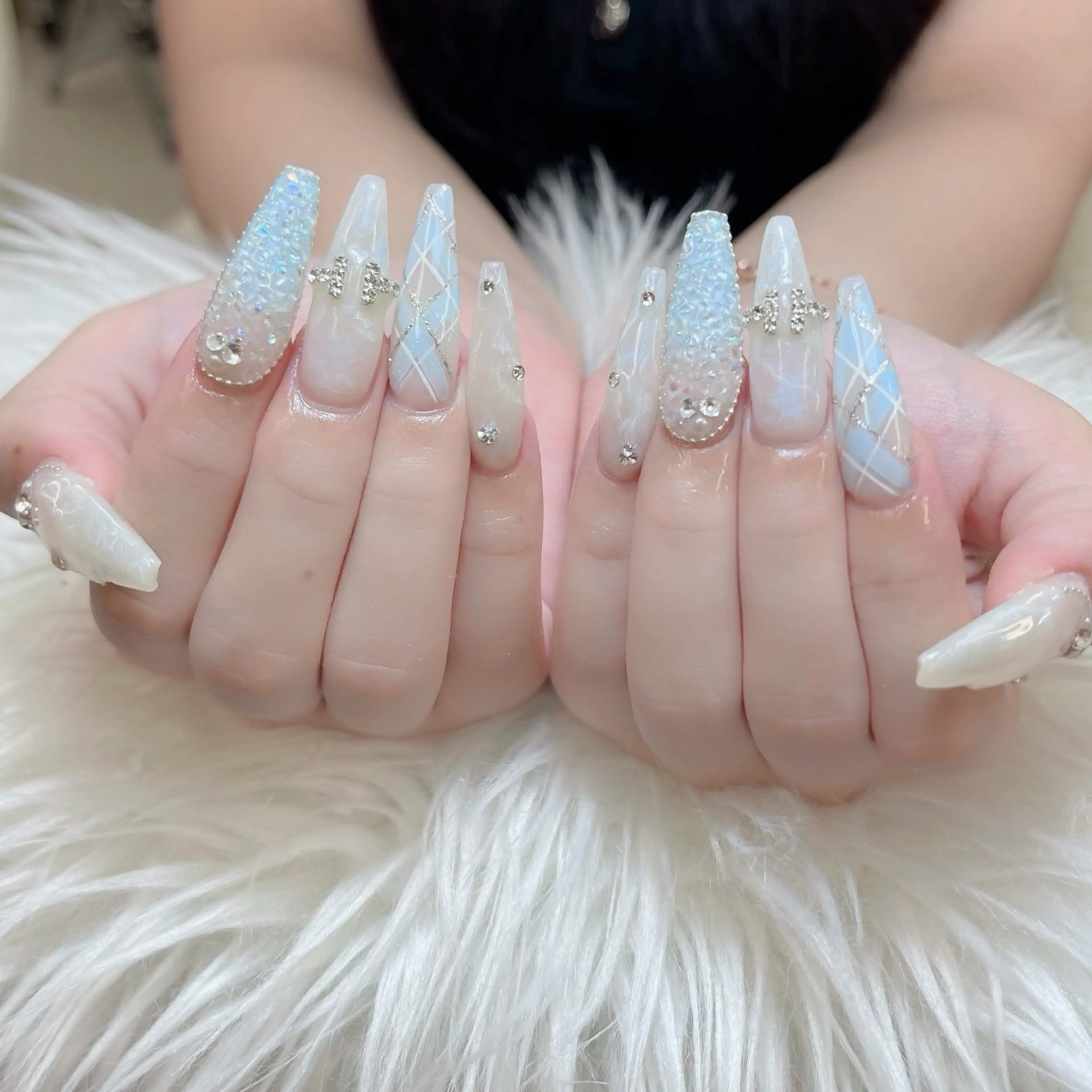 ネイル フレンチネイル グラデーション キラキラネイル 韓国ネイル マグネットネイル HIKARIHANA NAILのネイルデザイン