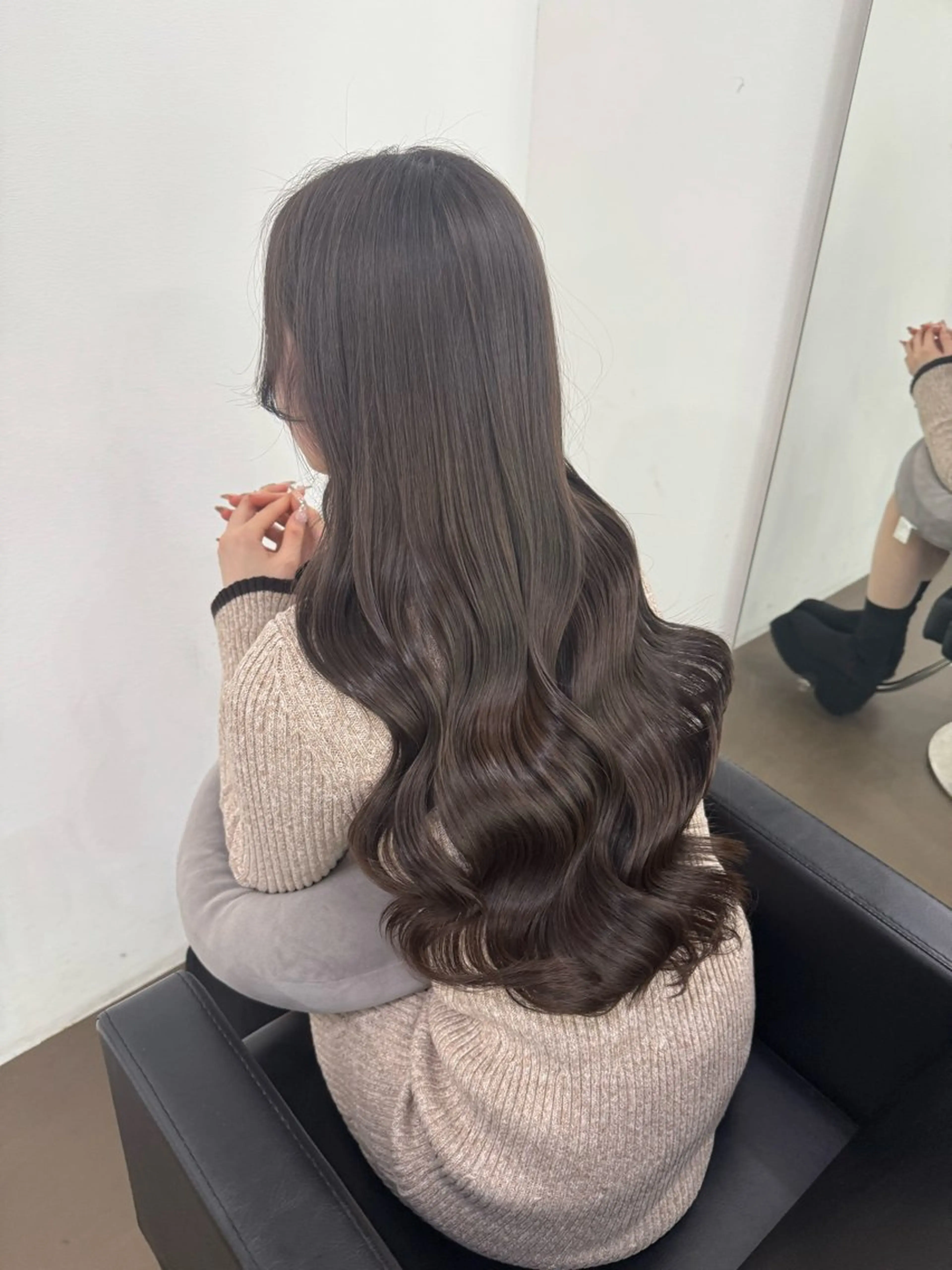 ロング ボブ くびれヘア 髪質改善 韓国風ヘア レイヤーカット 【ioe岡本】🐶 向井歩のヘアスタイル