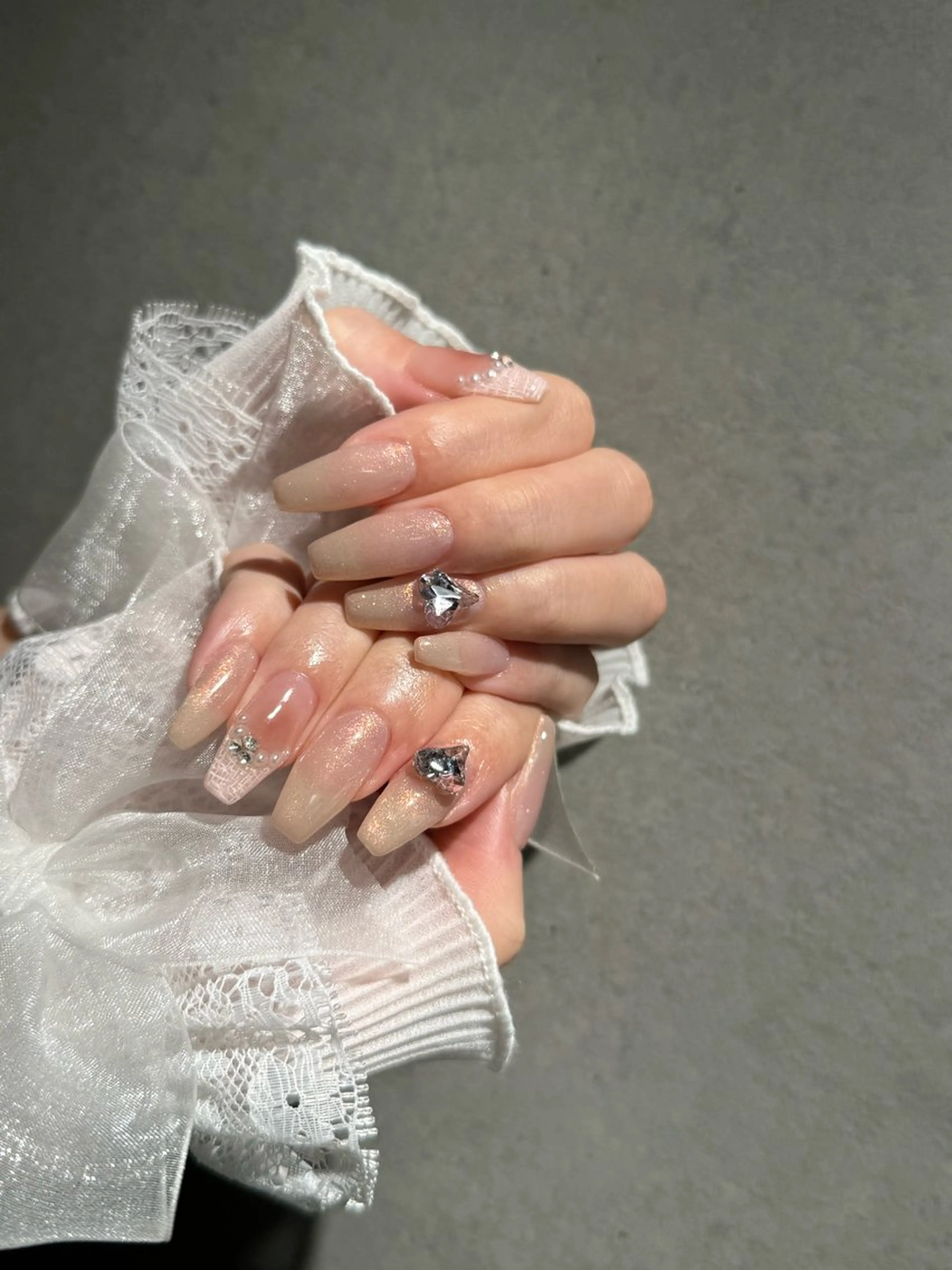 ネイル I-nailロング /ワンホン/キラキラのネイルデザイン