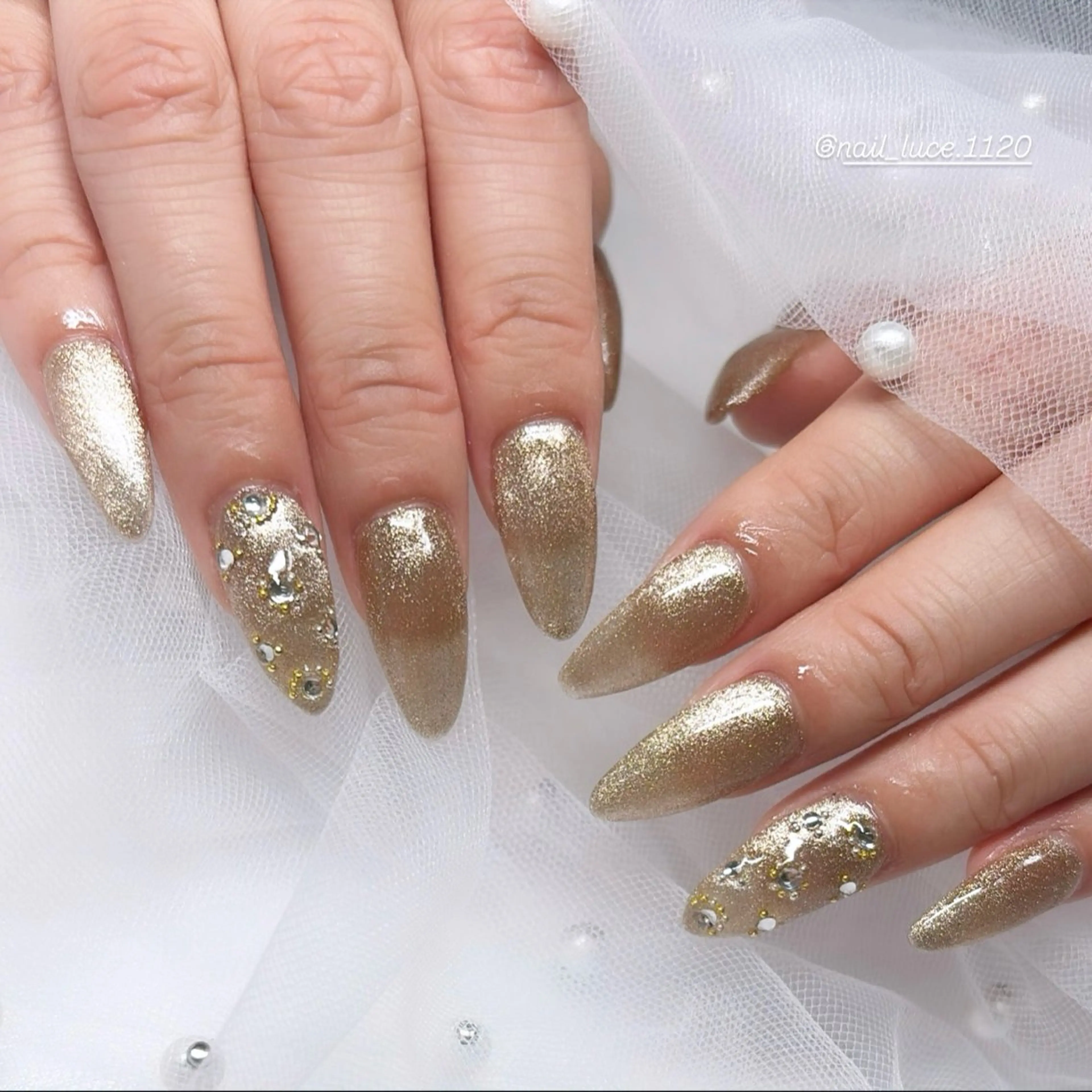 ネイル マグネットネイル ストーンネイル ハンドネイル 竹内 ことよのネイルデザイン