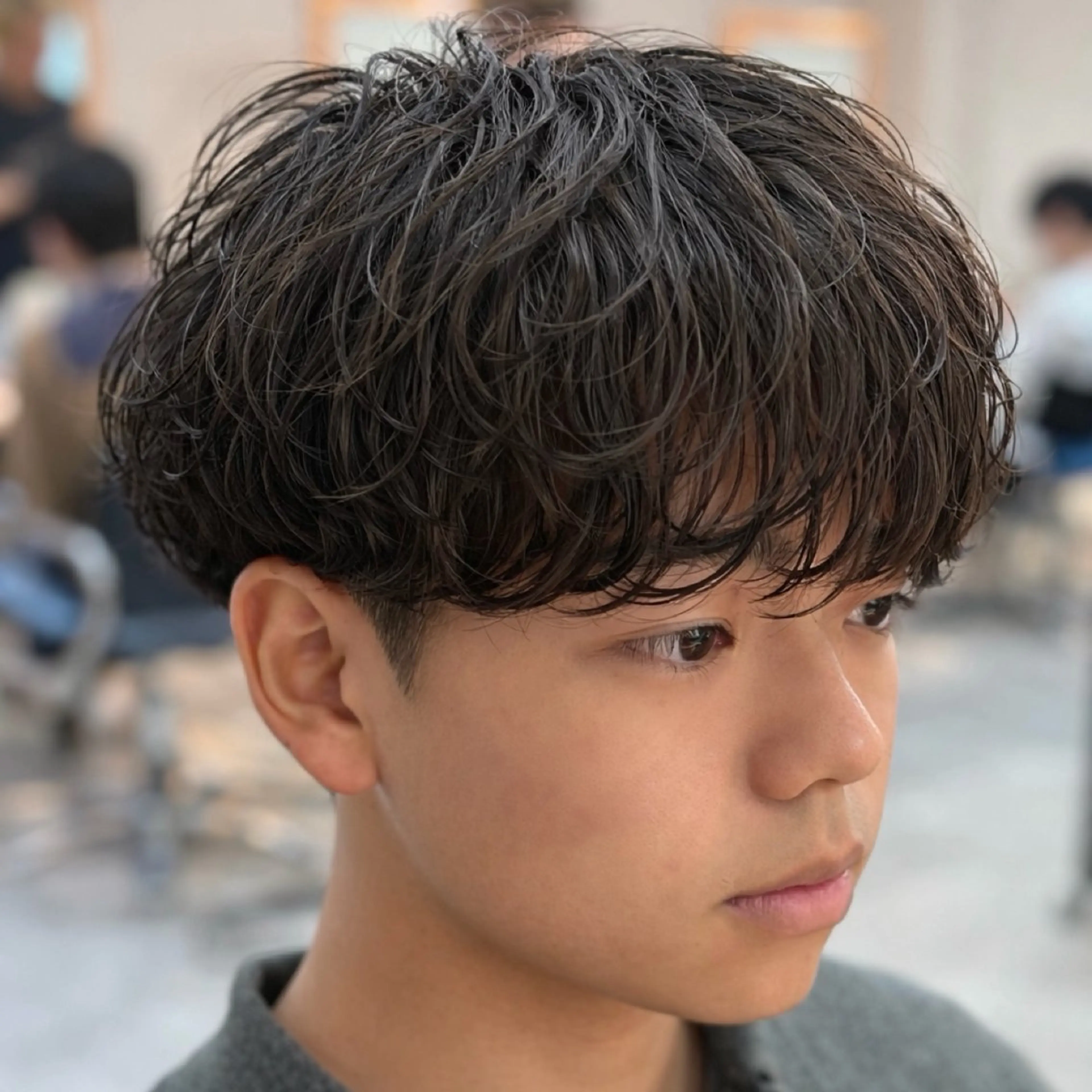 パーマ メンズ フェザーパーマ マッシュ メンズパーマ 波巻きパーマ ニュアンスパーマ カット パーマ 男の理想を叶える🔥 メンズパーマ特化｜関のヘアスタイル