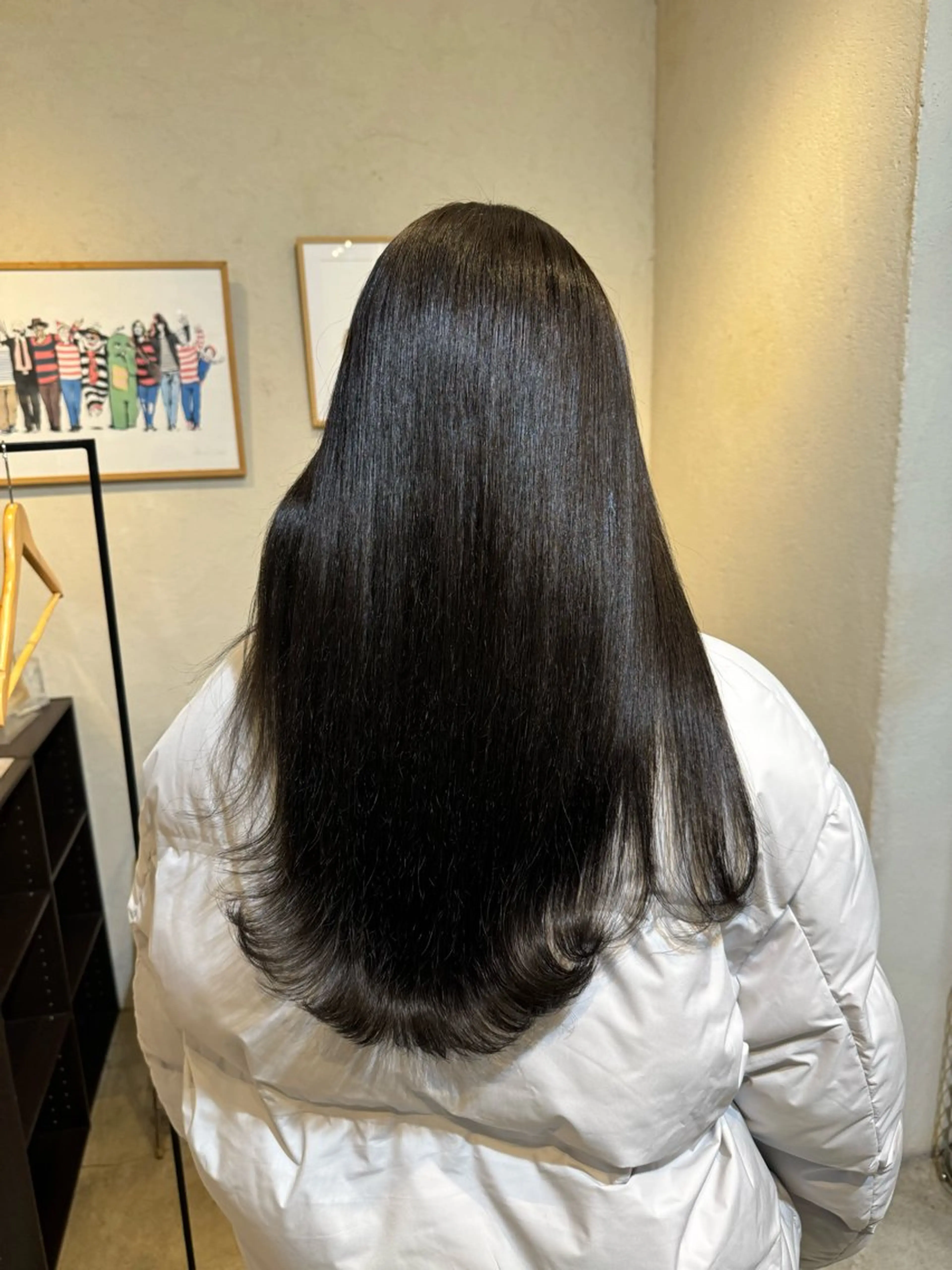 ロング 西尾 愛のヘアスタイル