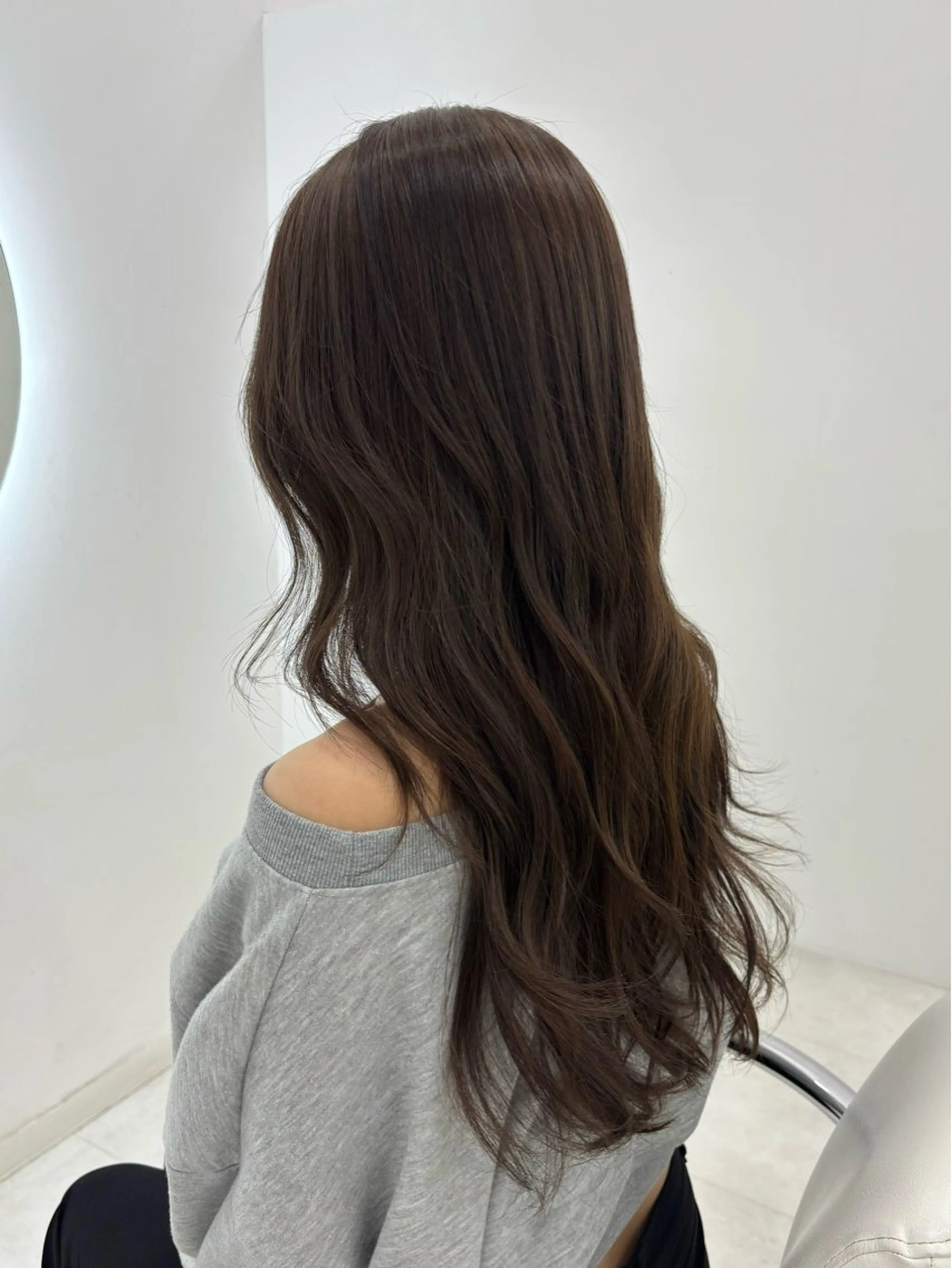 ロング カラー カット ヘアカラー トリートメント 【aini天王寺】 𝐚𝐢𝐫𝐢✂︎のヘアスタイル