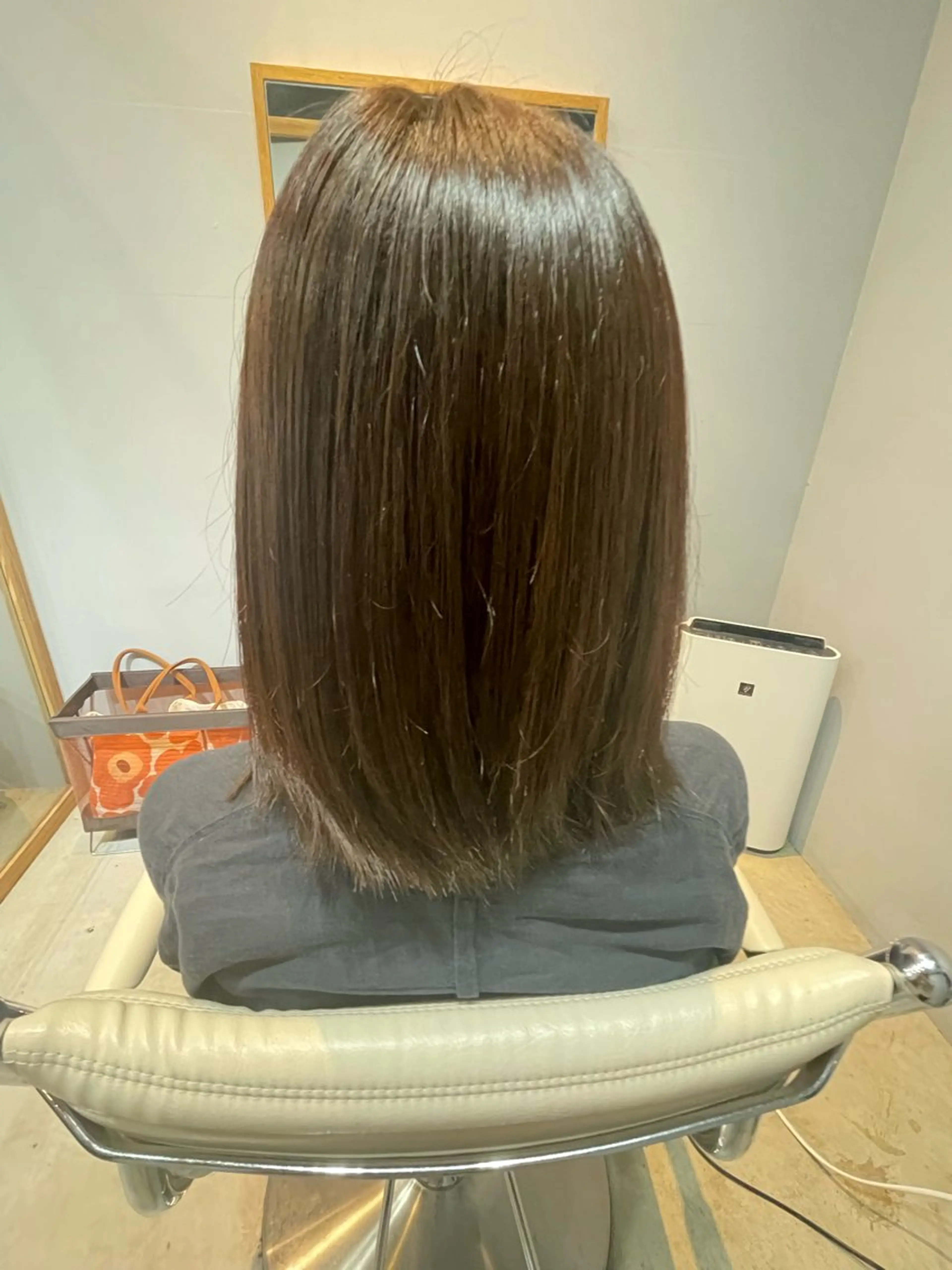 ミディアム 桑野 葵のヘアスタイル