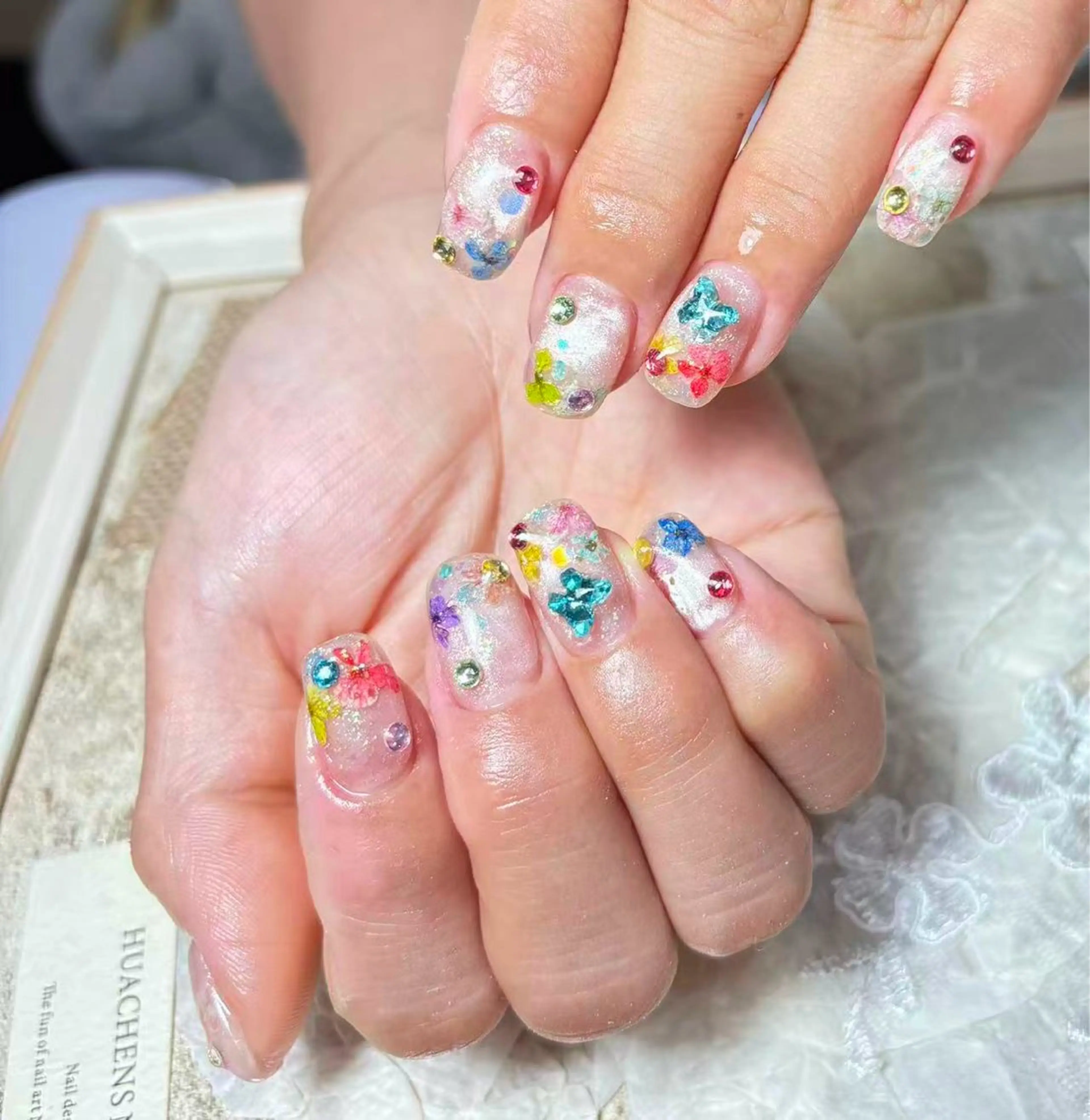 ネイル AngelChris ビューティーサロンのネイルデザイン