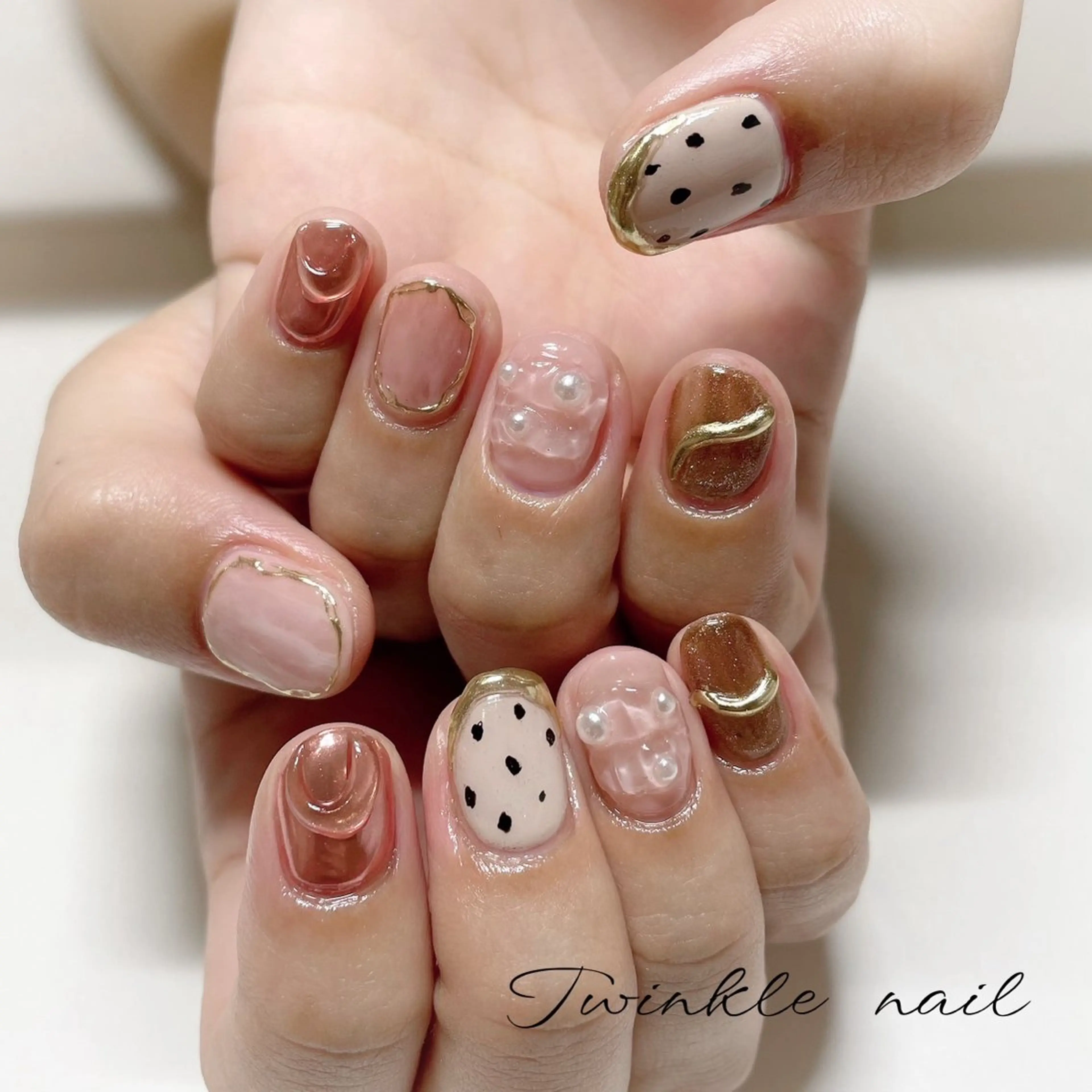 ネイル ハンドネイル ハンドケア 中井 綾香の眉毛・アイブロウイメージ