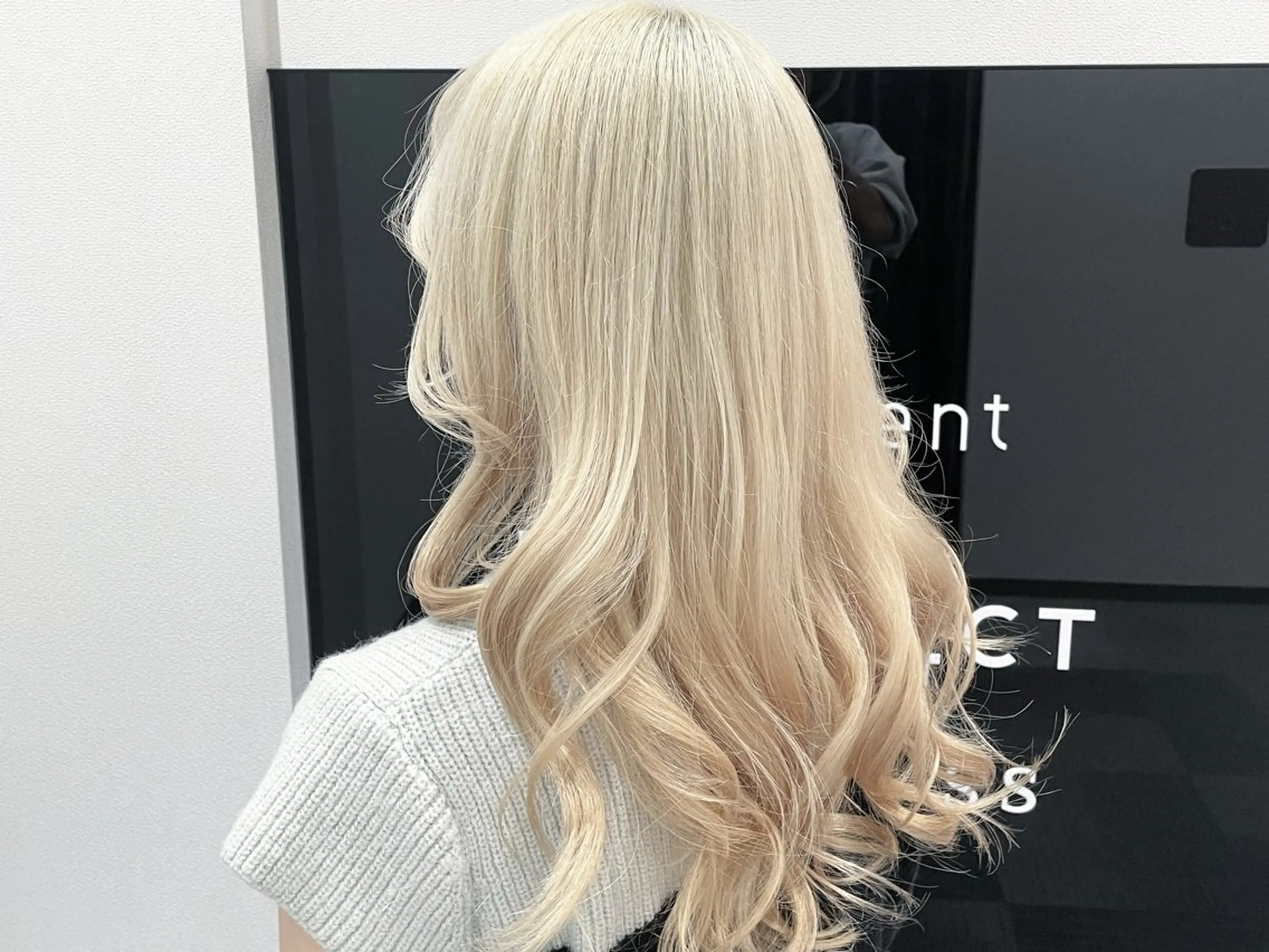 ロング カラー ヘアカラー 韓国風スタイル 北田陸斗のヘアスタイル