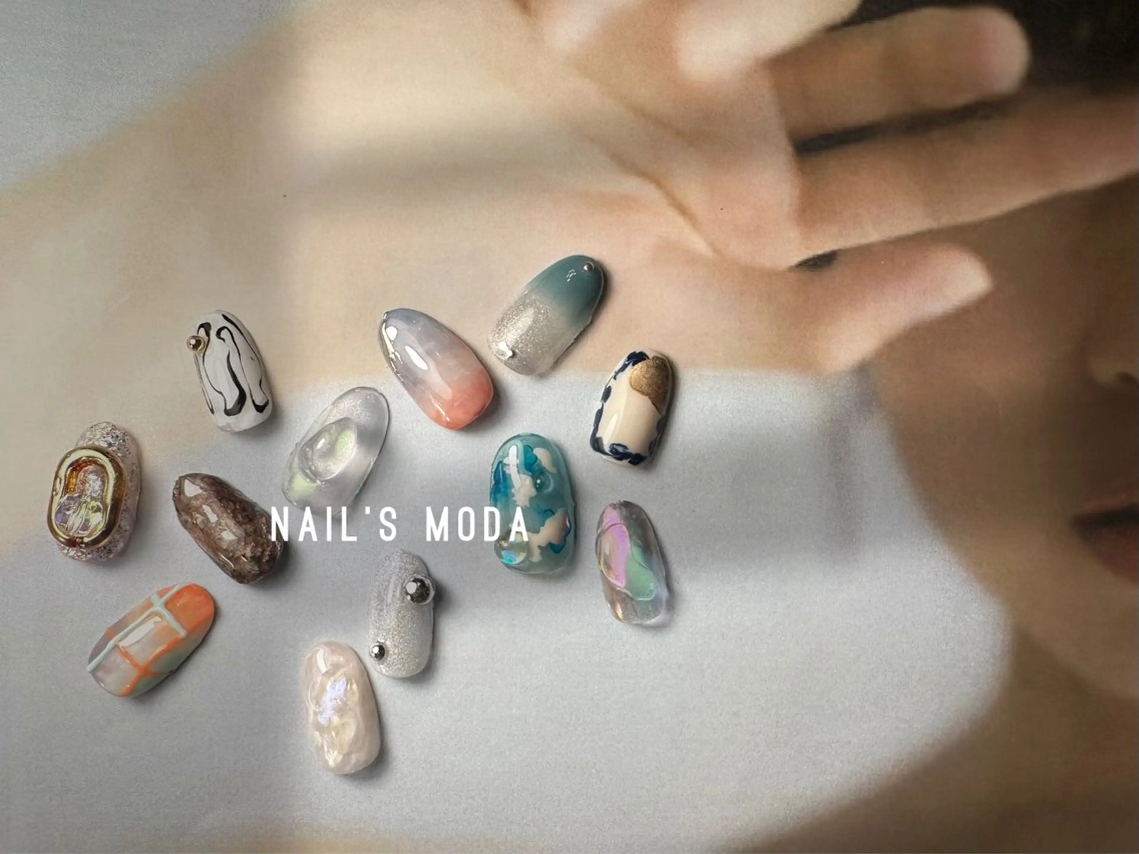 ネイル ニュアンスネイル NAIL'S MODAのネイルデザイン