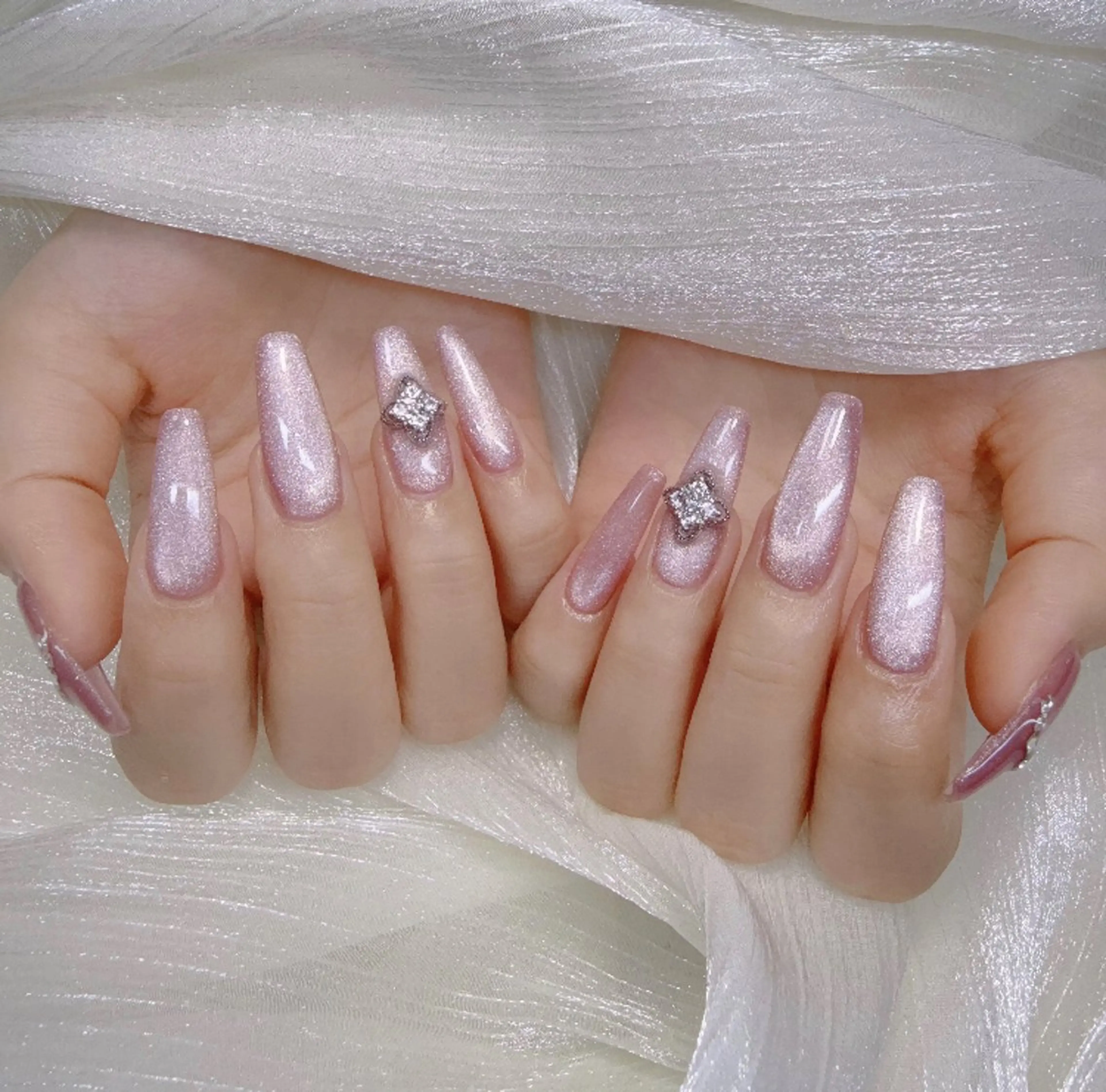 ネイル 長さ出し フレンチネイル 韓国ネイル レース マグネットネイル ハンドネイル 波 なみのネイルデザイン