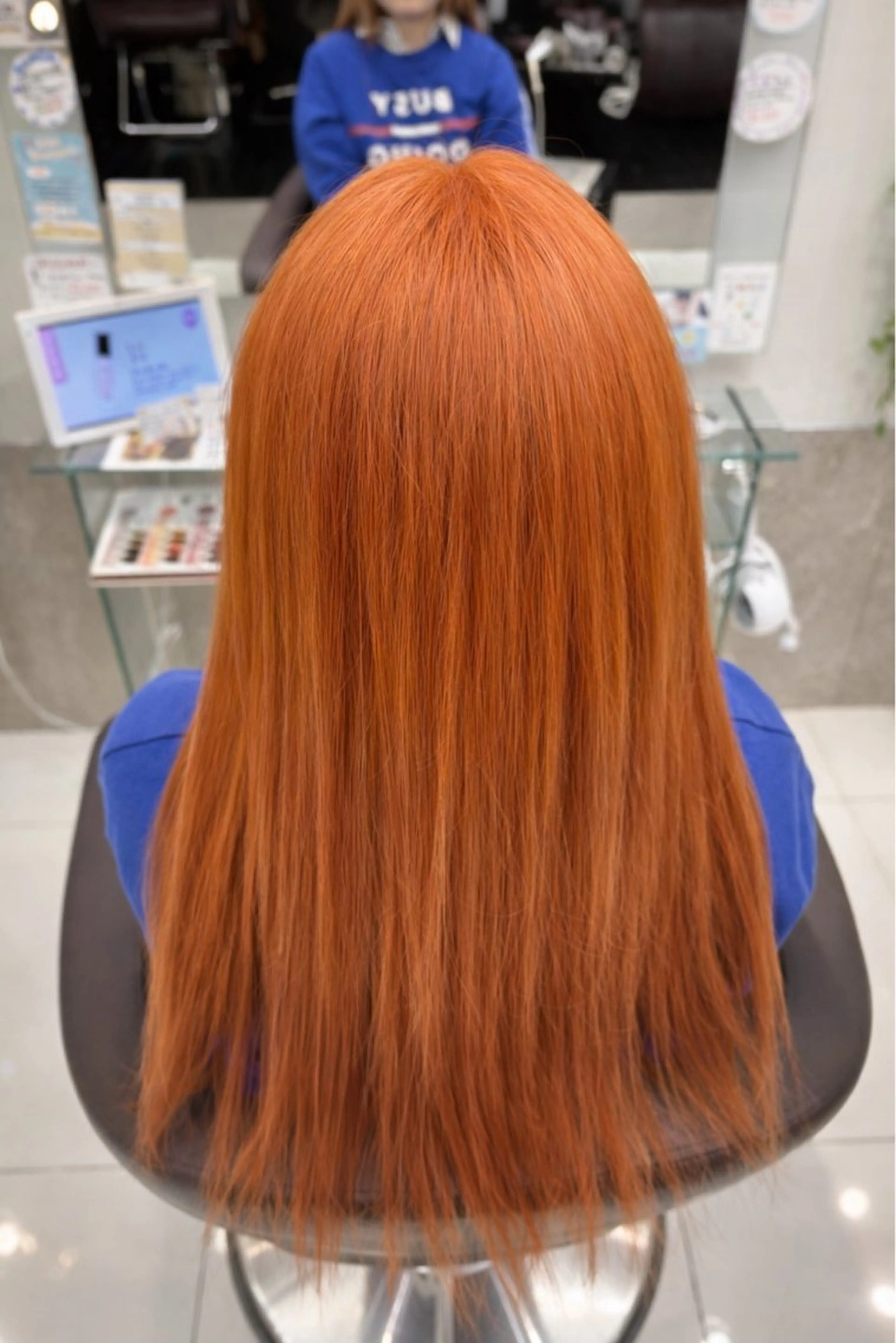 ロング カラー ブリーチ 透明感カラー オレンジ ロング ヘアカラー EARTH/A 山根　彩夏のヘアスタイル