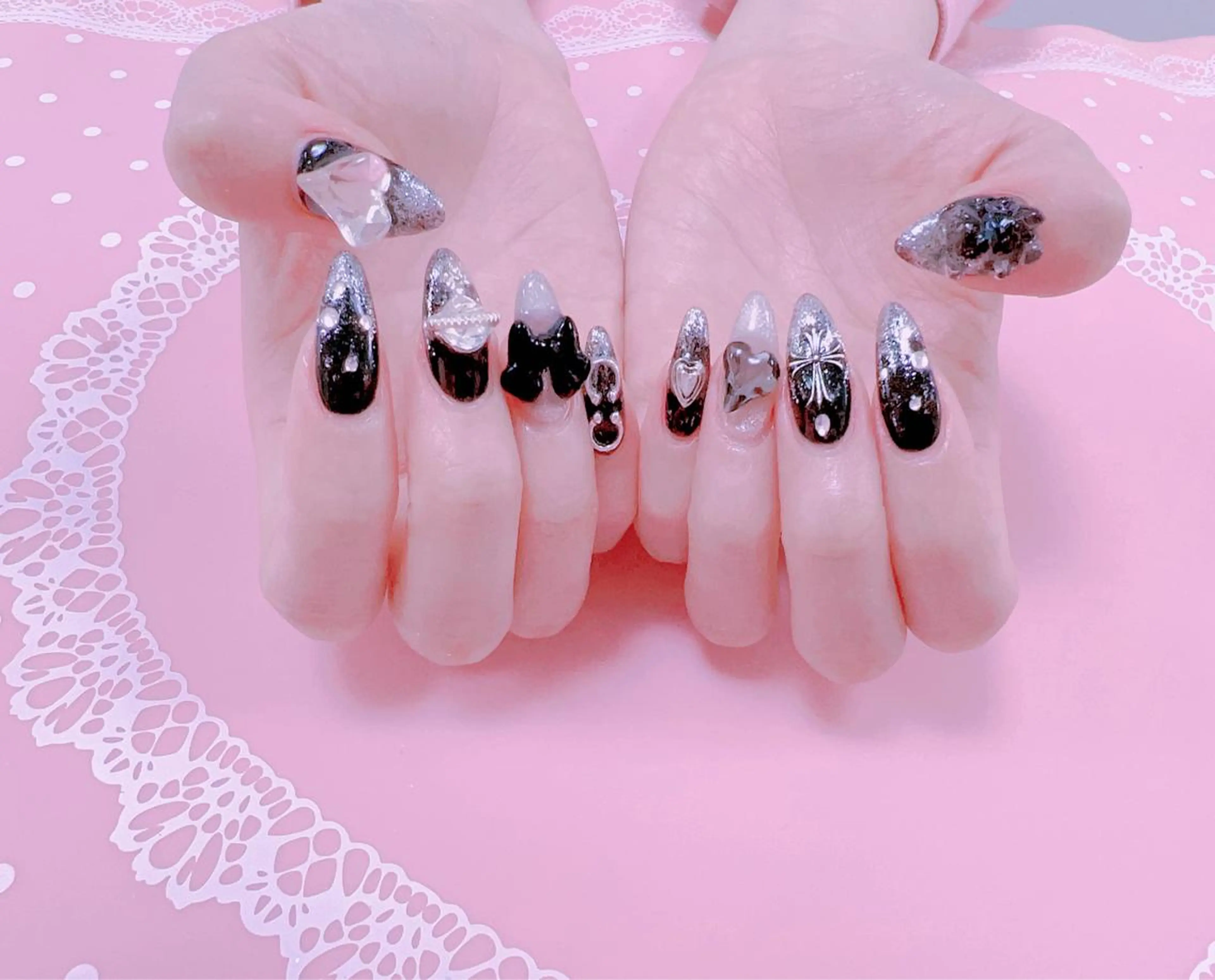 ネイル はぴねす所属・横浜 美夢のネイルデザイン