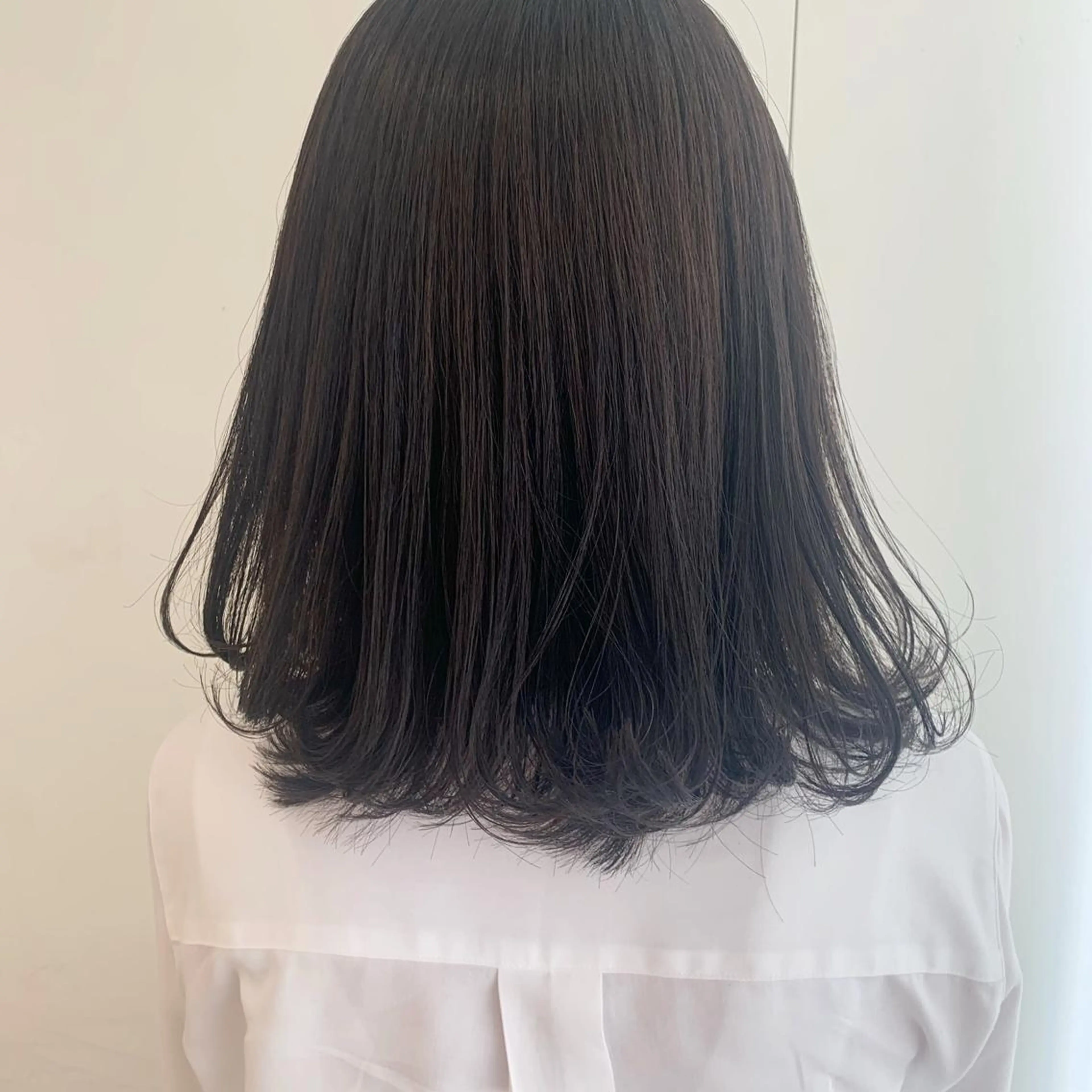 カラー 山口 莉奈のヘアスタイル