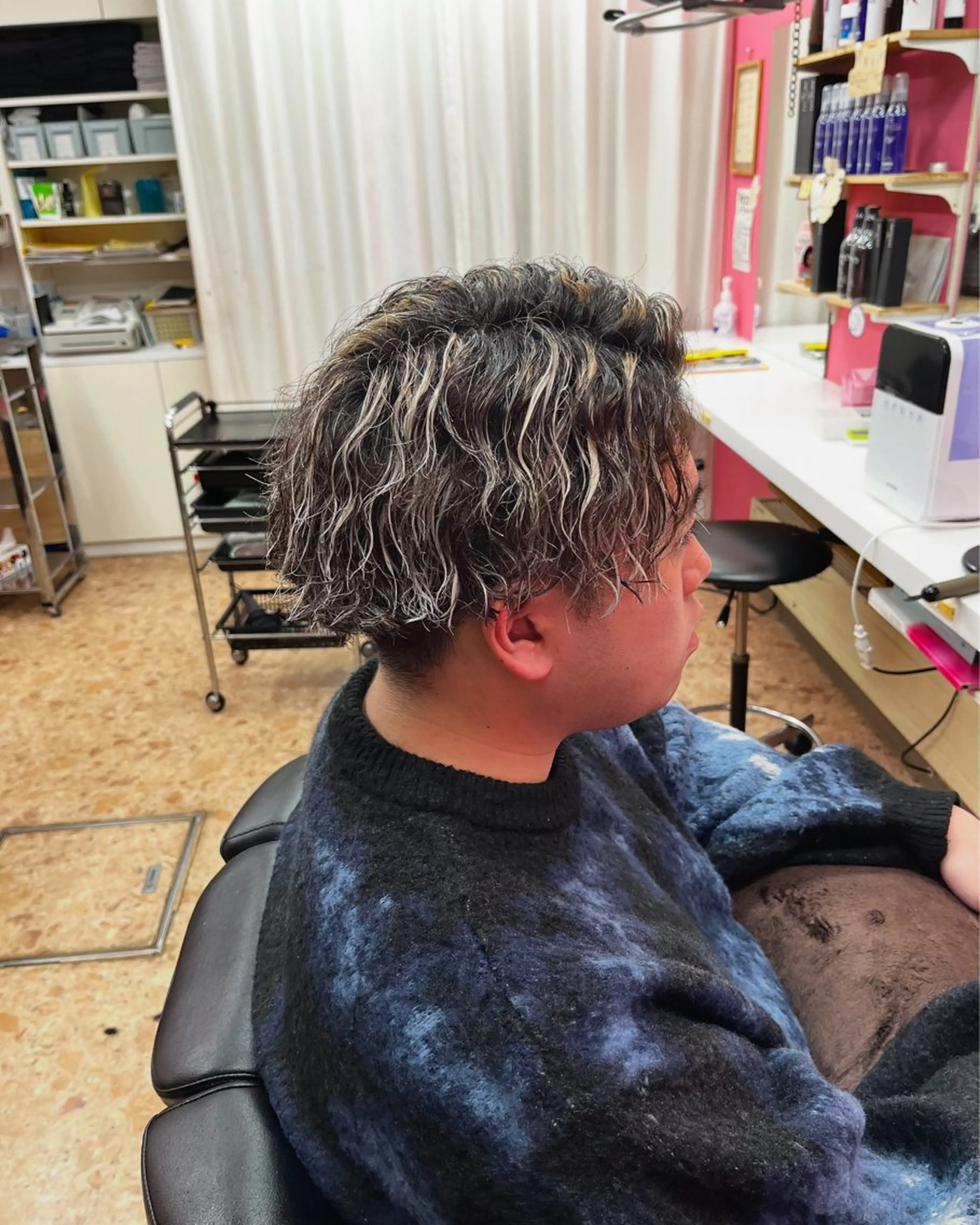 パーマ メンズ 新明 修一のヘアスタイル
