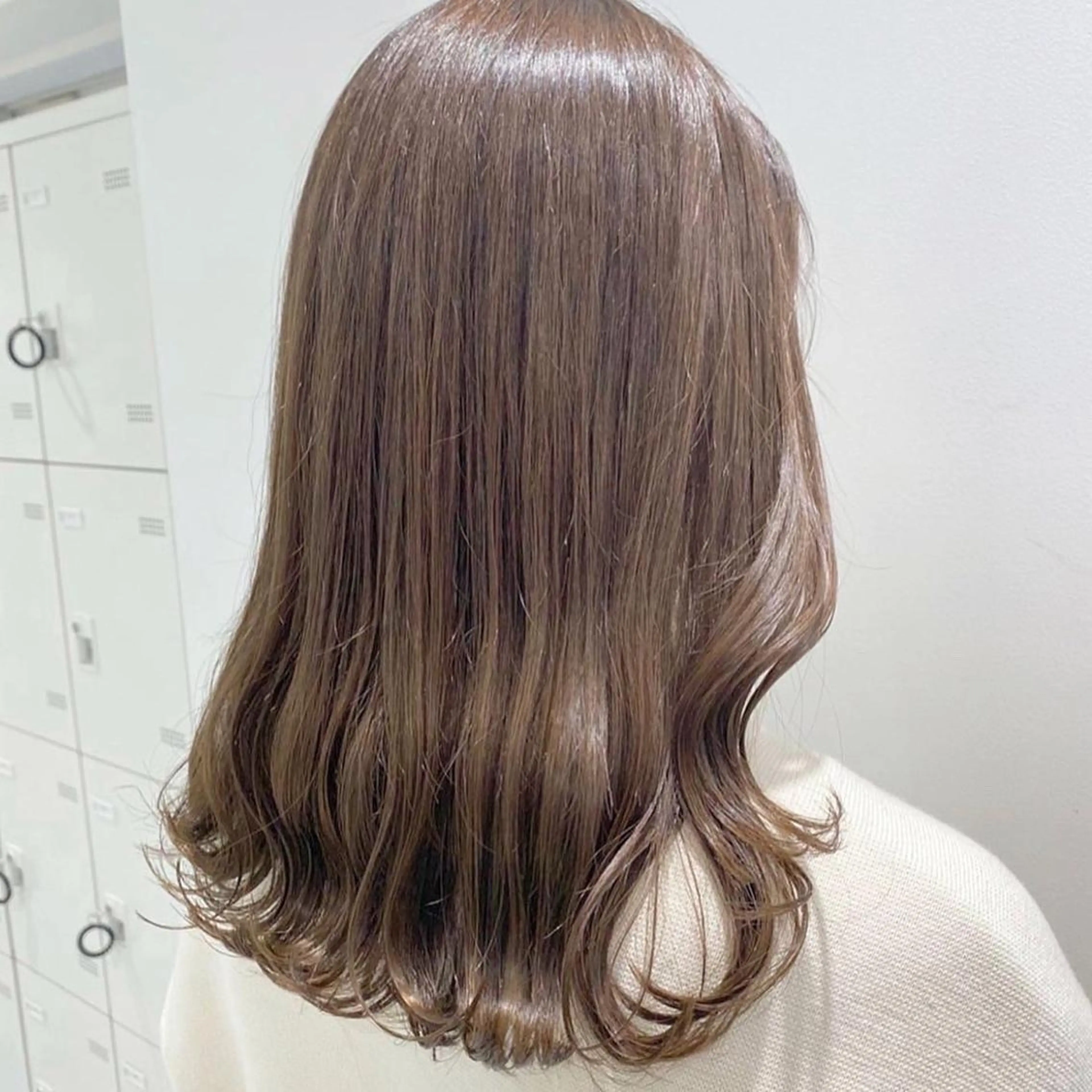 ロング カラー ベージュカラー グレージュ ミルクティーベージュ ミルクティーグレージュ ベージュカラー💖 やすひろのヘアスタイル