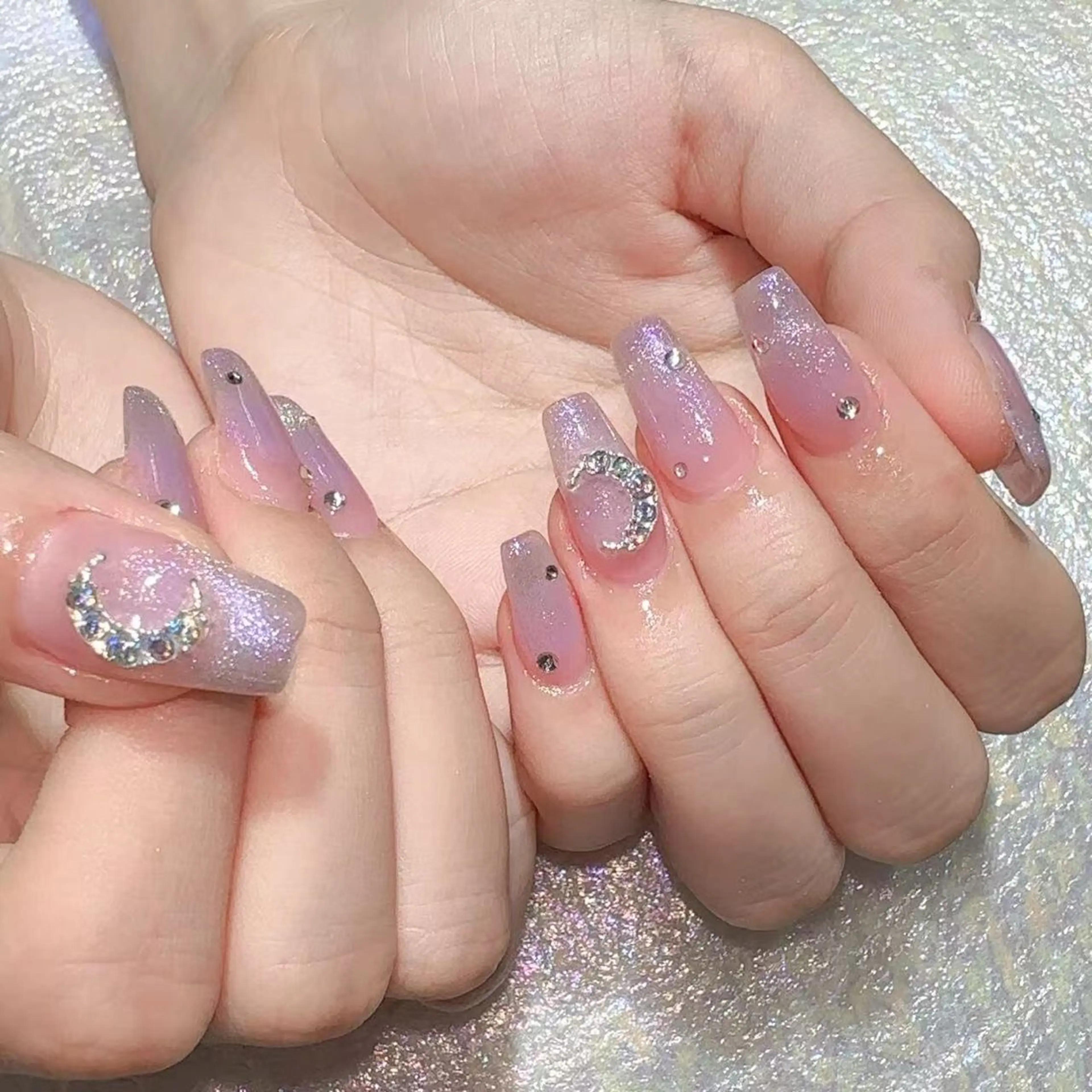 ネイル ハンドネイル Queens テイのネイルデザイン
