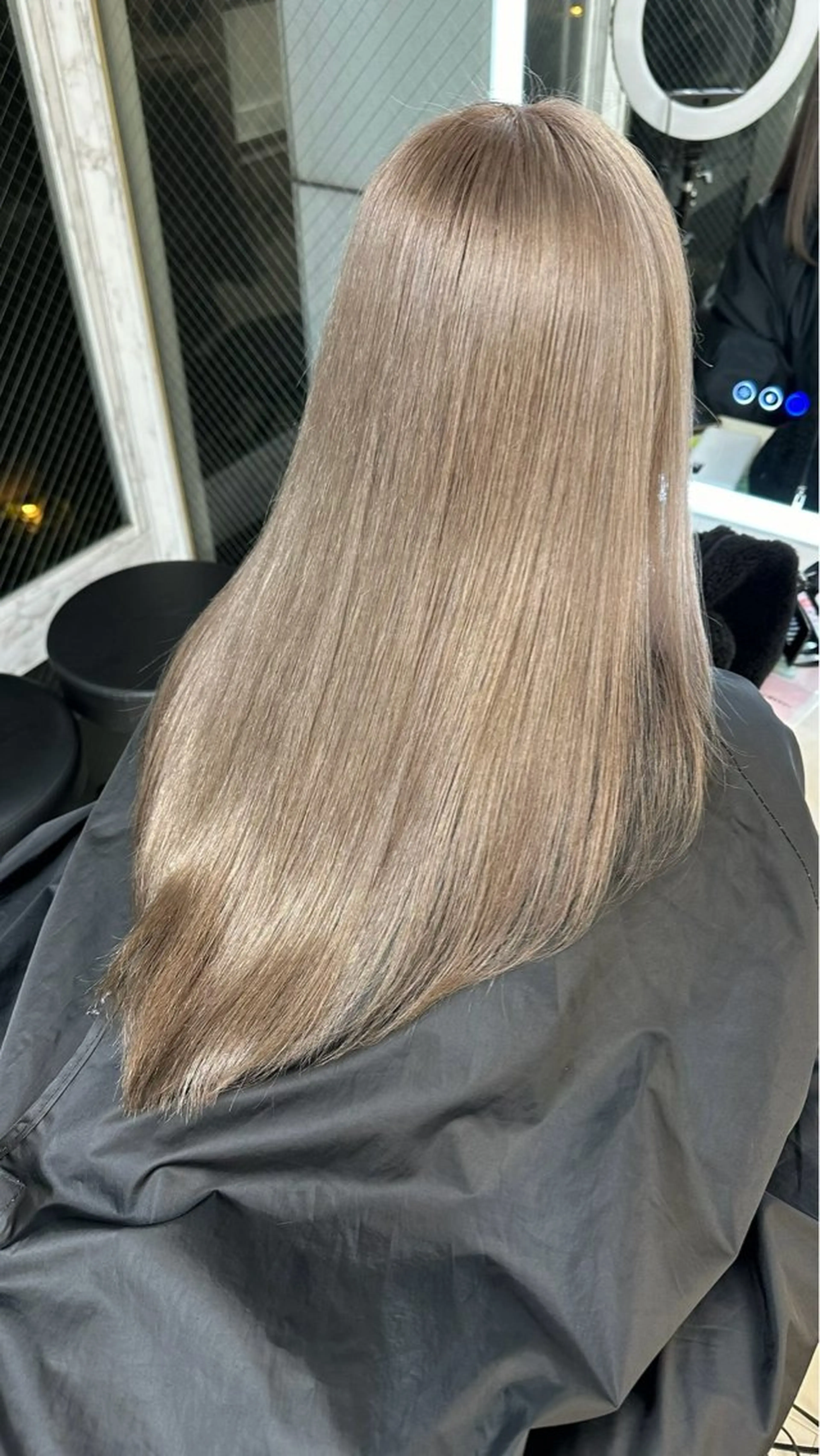 ミディアム りん 渋谷のヘアスタイル