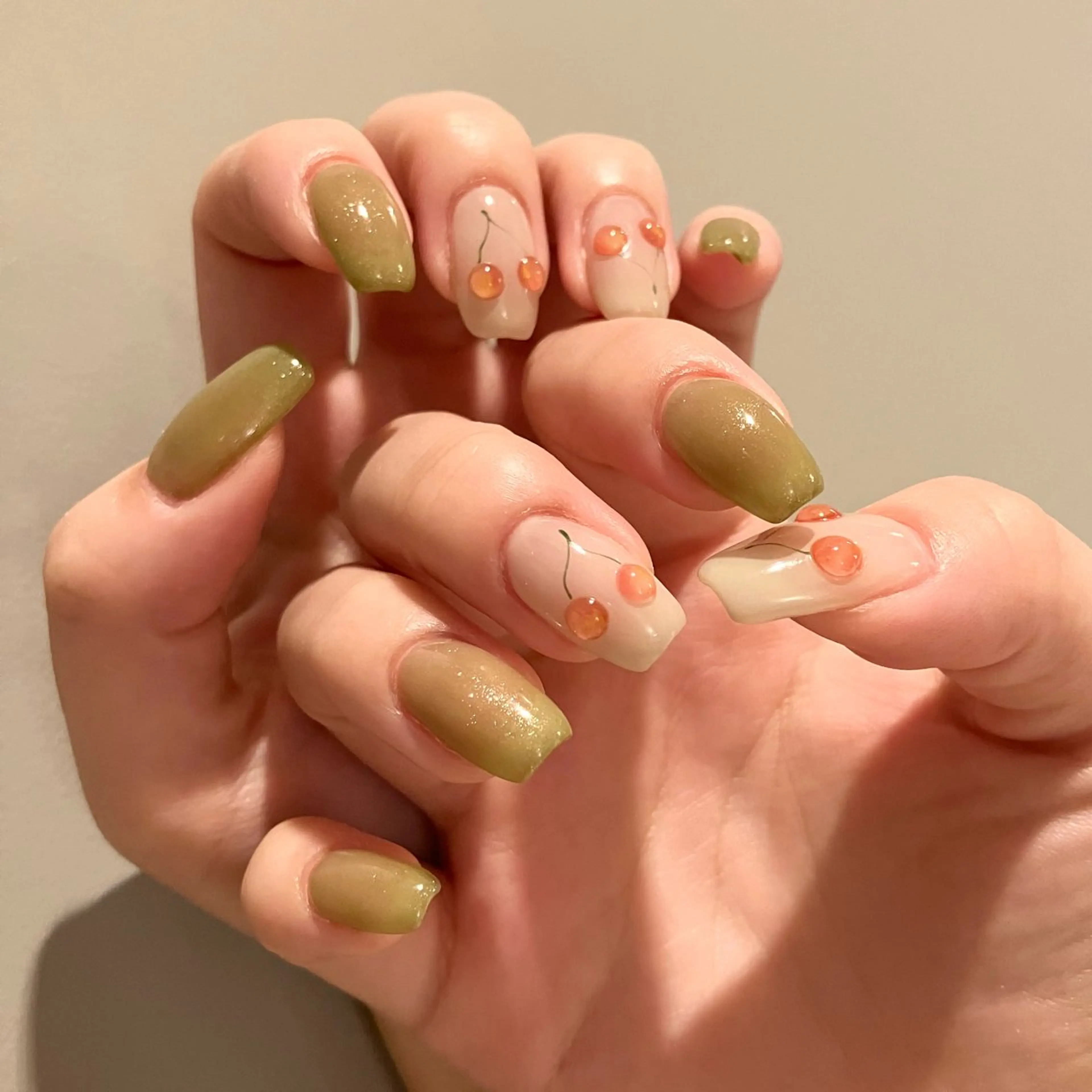 ネイル ハンドネイル ウシク ミユキのネイルデザイン