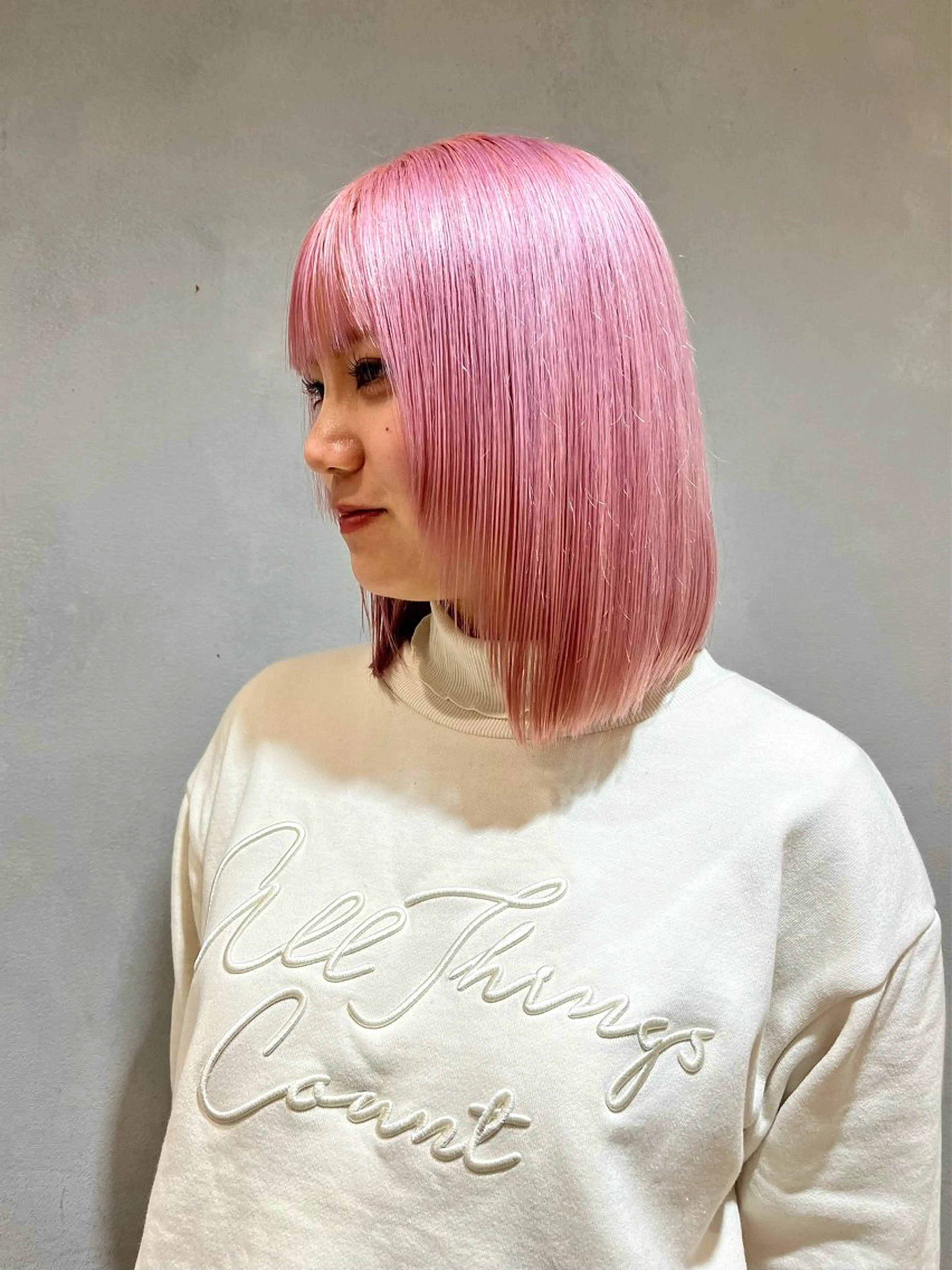 ミディアム カラー ヘアカラー トリートメント 地毛風ストレート ミニボブ🌷江梨🍎のヘアスタイル