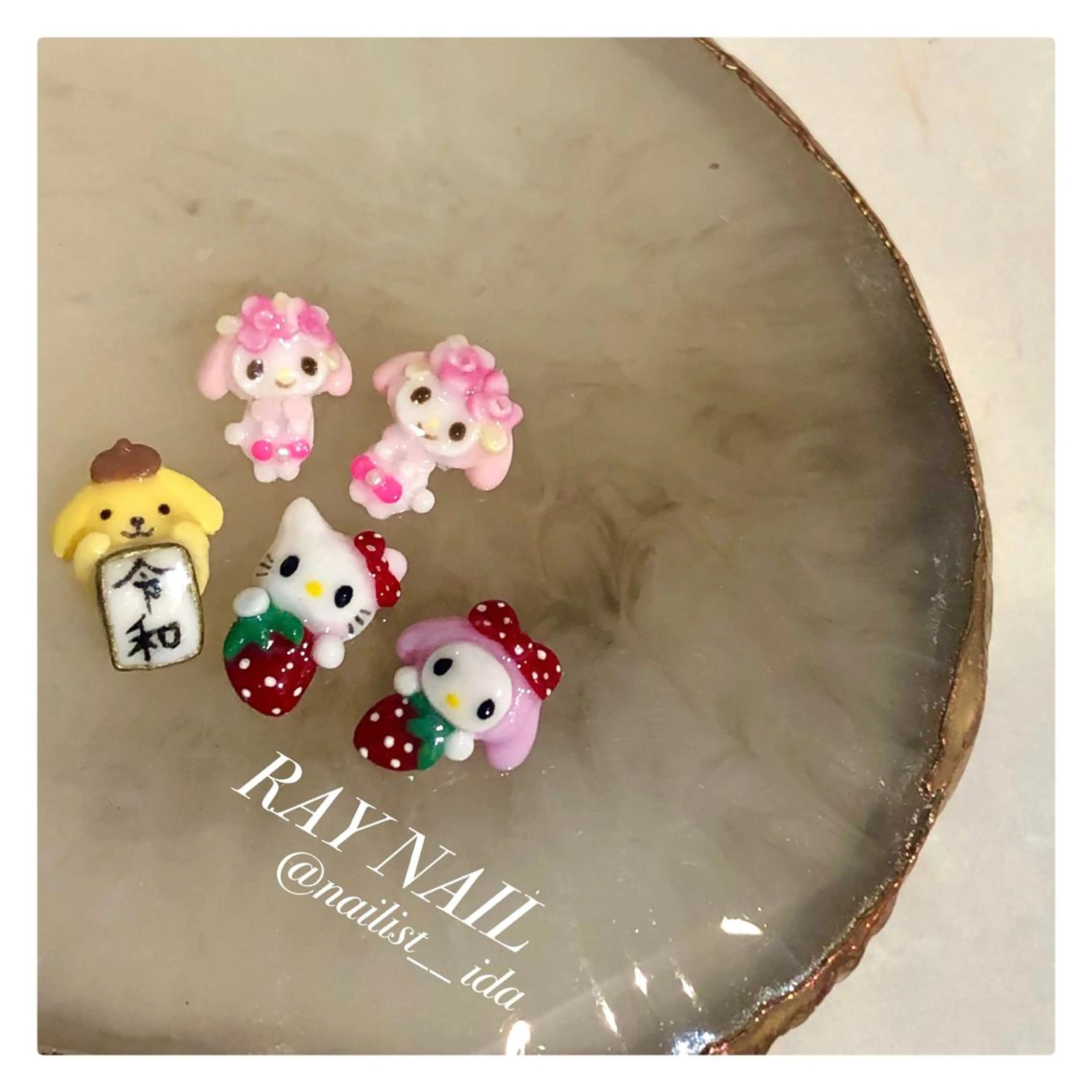 ネイル Arowa 伊田のネイルデザイン