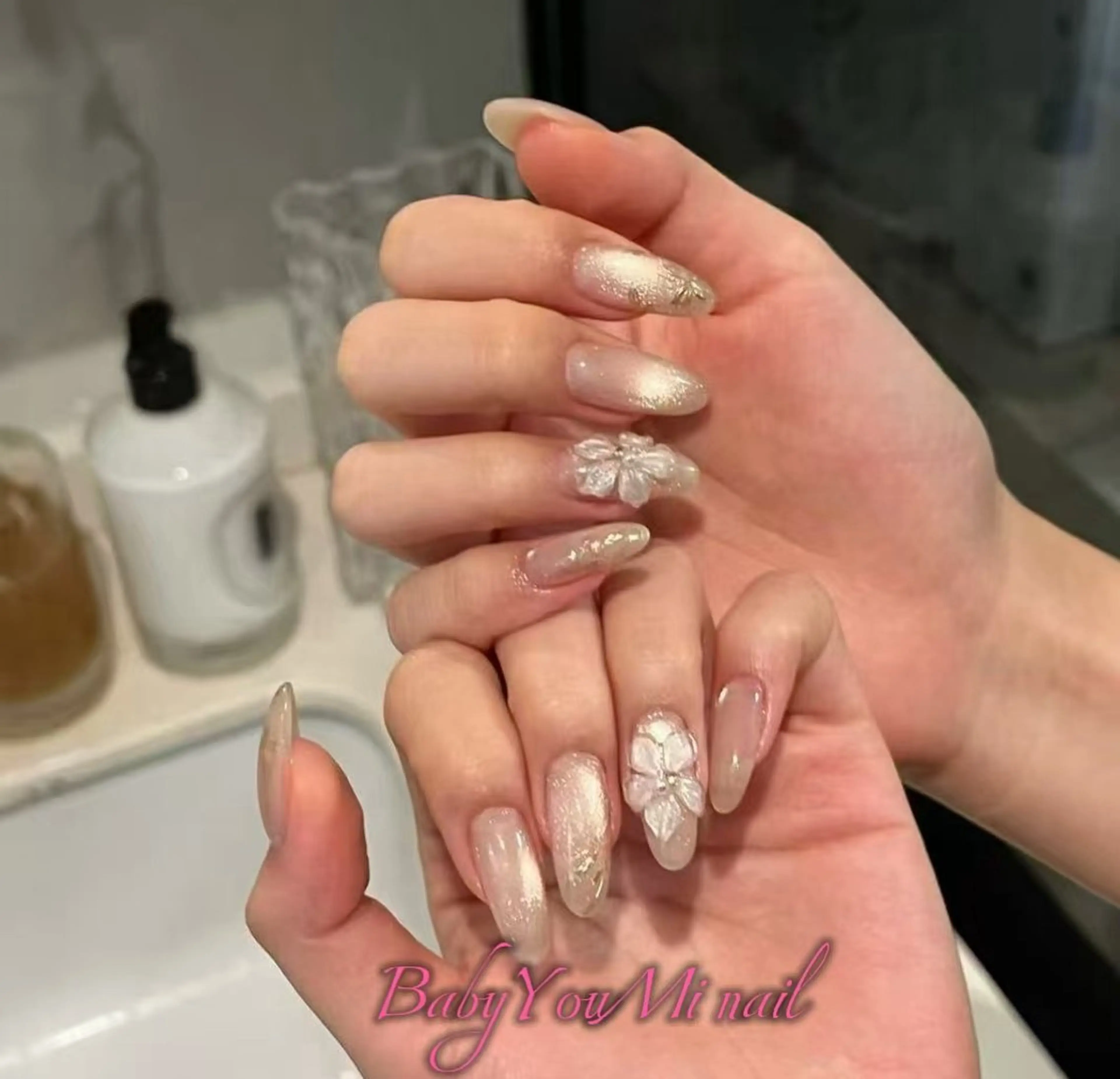 ネイル オーロラネイル フラワーネイル フットネイル フレンチネイル ジェルネイル ハンドネイル 相沢 さやかのネイルデザイン