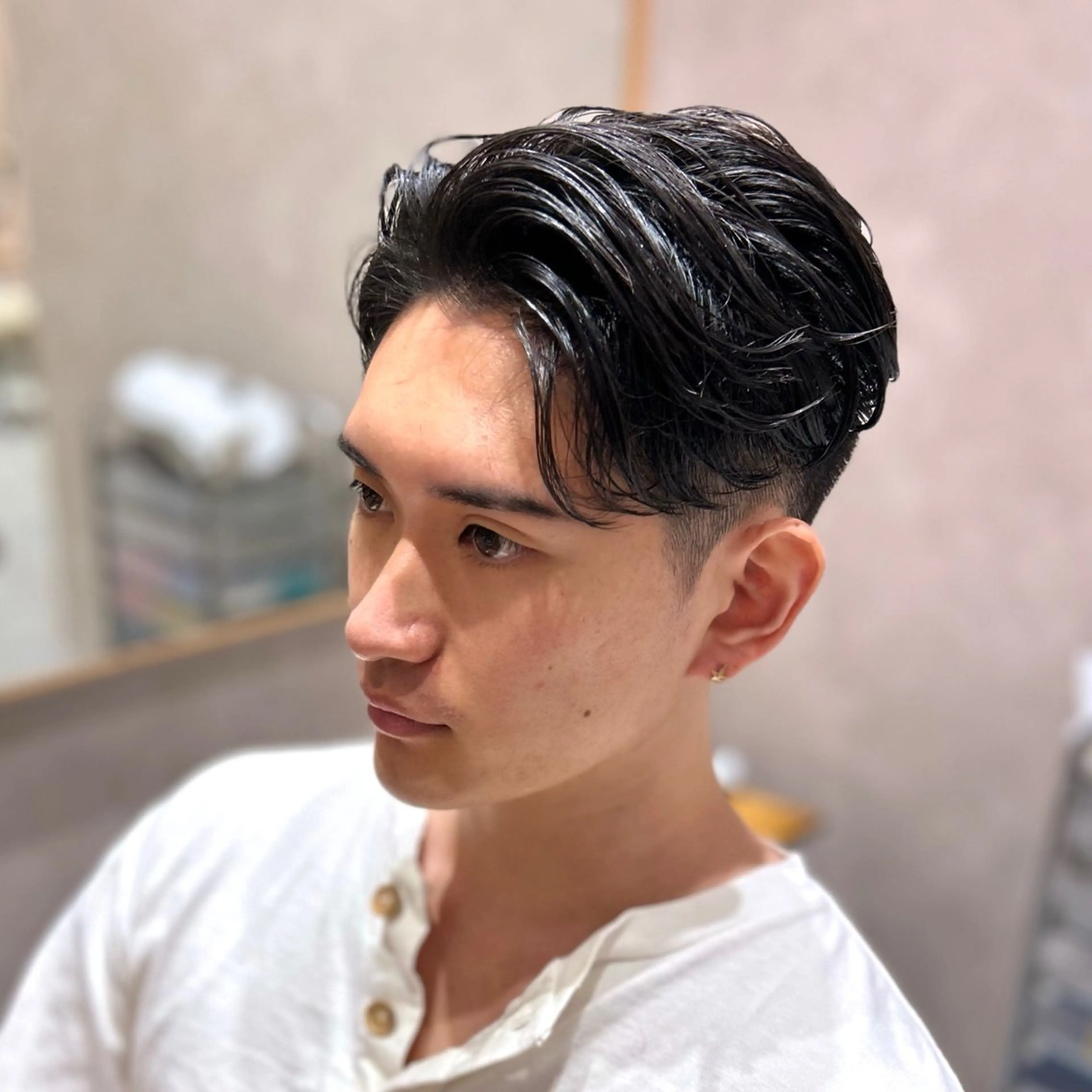 ショート パーマ メンズ オールバック メンズパーマ 刈り上げ メンズヘア/透明感 カラー/ayatoのヘアスタイル