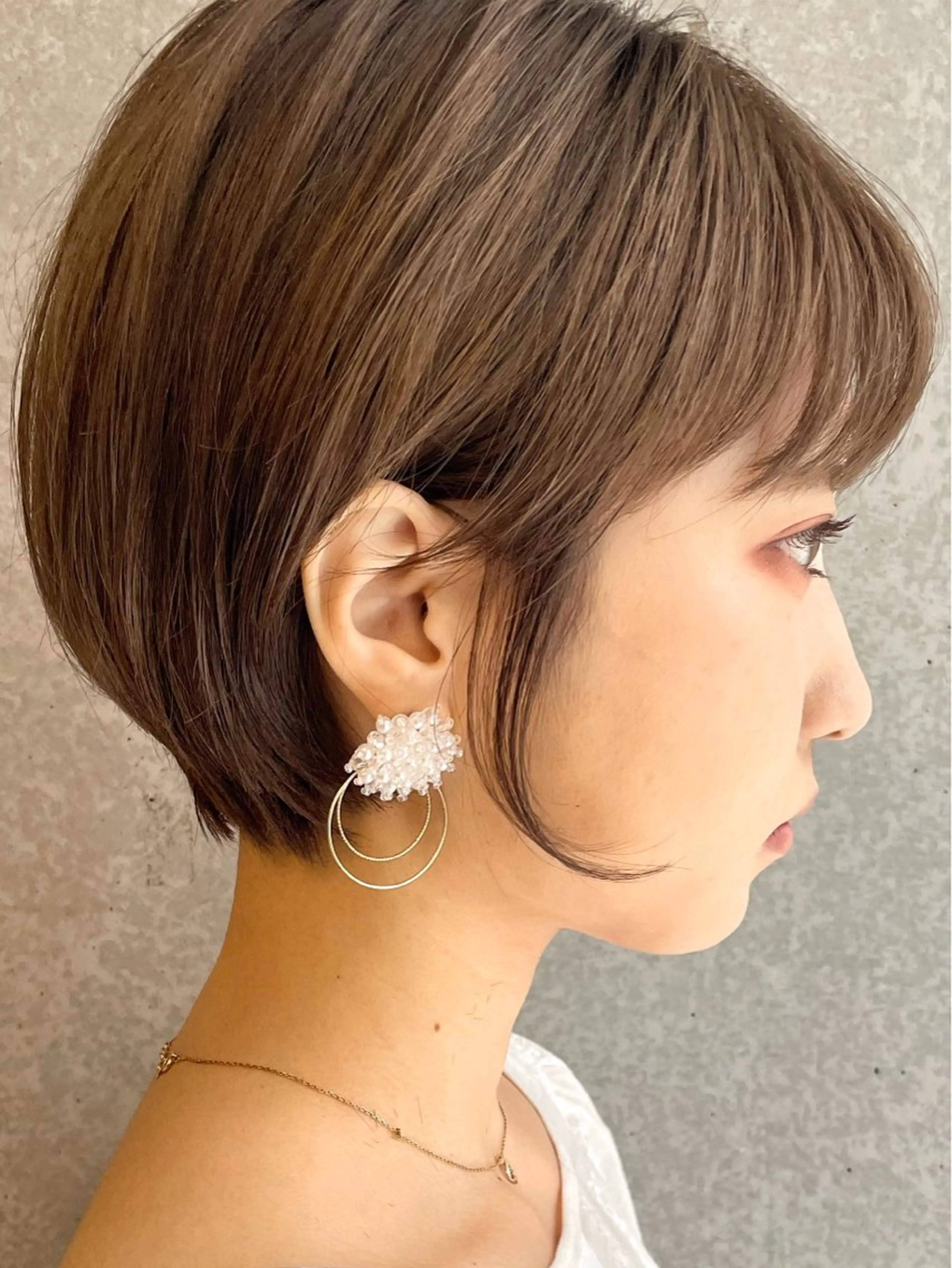 ショート カット 三鷹で1番ショート ボブをカットする新谷のヘアスタイル