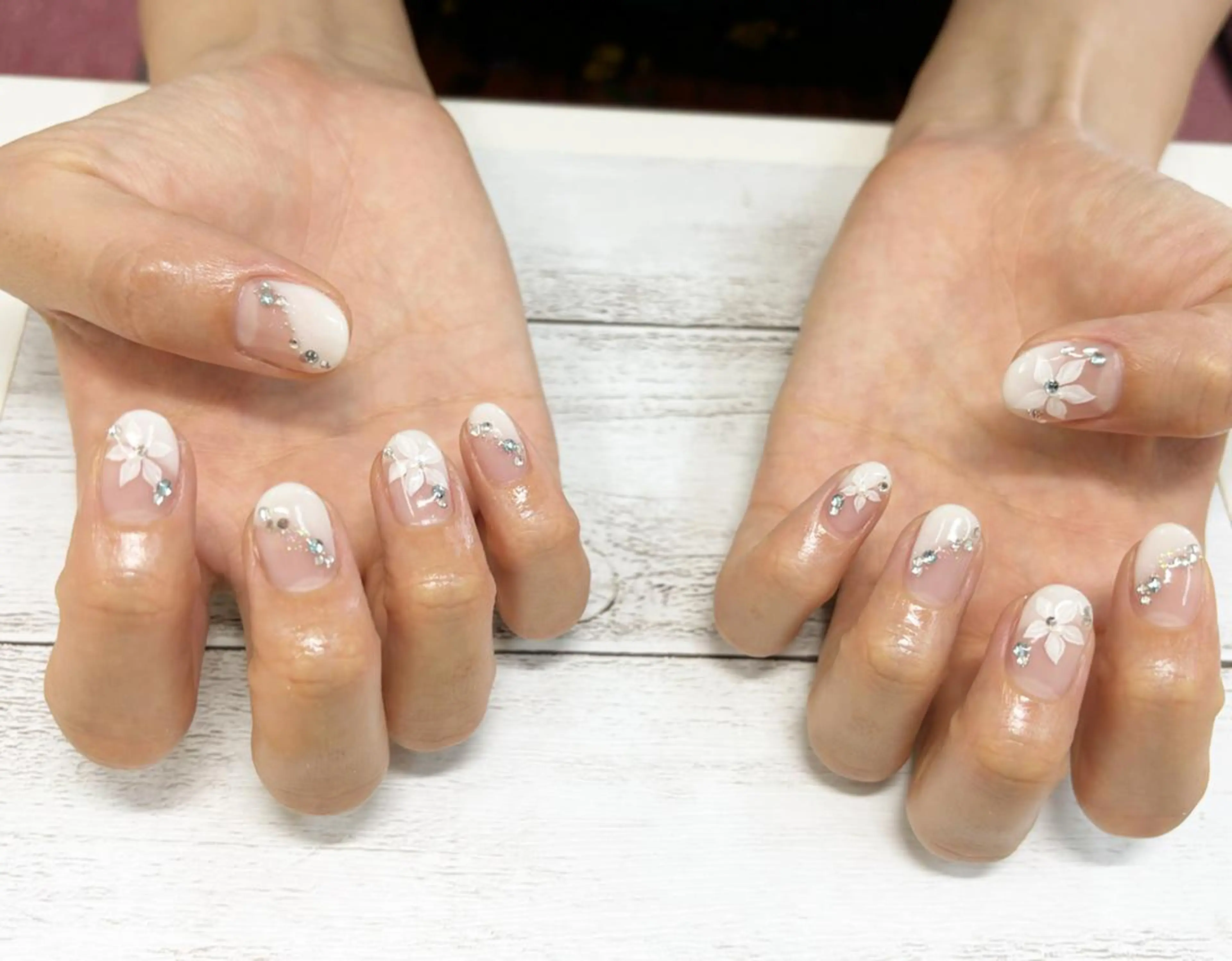 ネイル ハンドネイル リラネイル Aikenのネイルデザイン