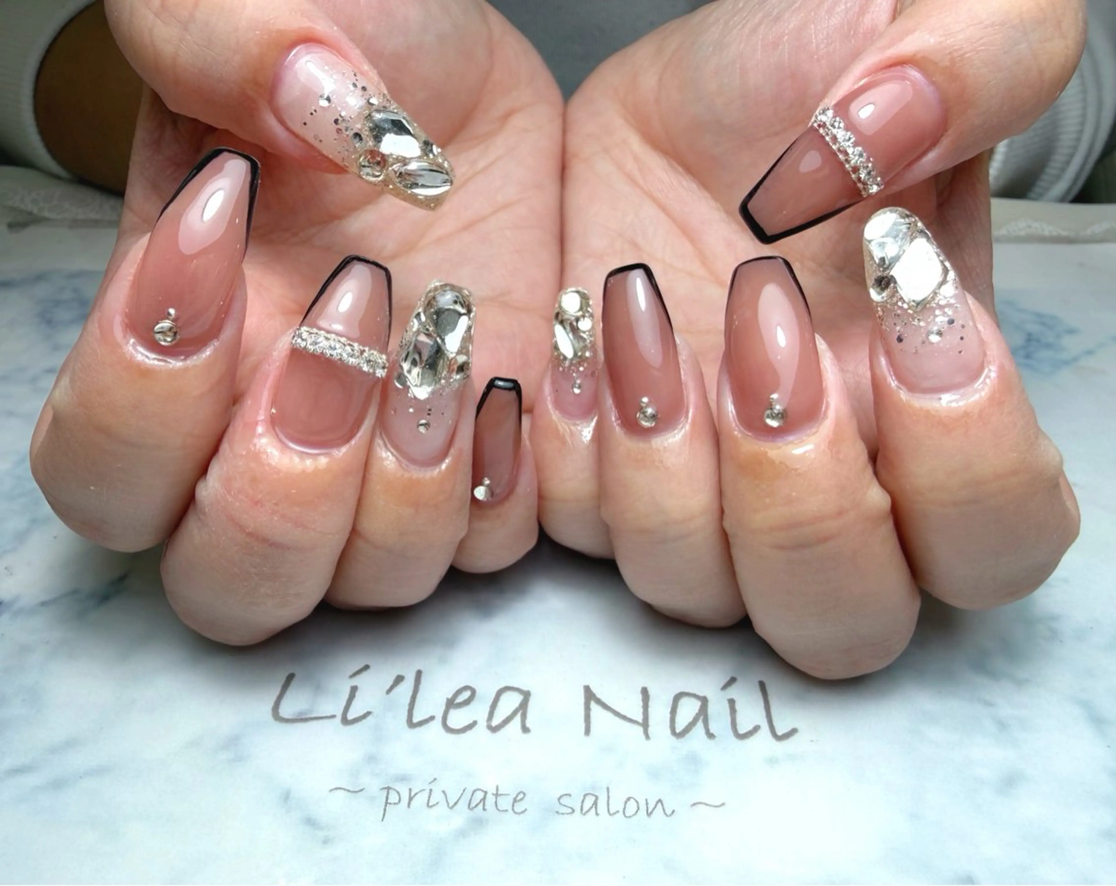 ネイル Li'leaNail AINAのネイルデザイン