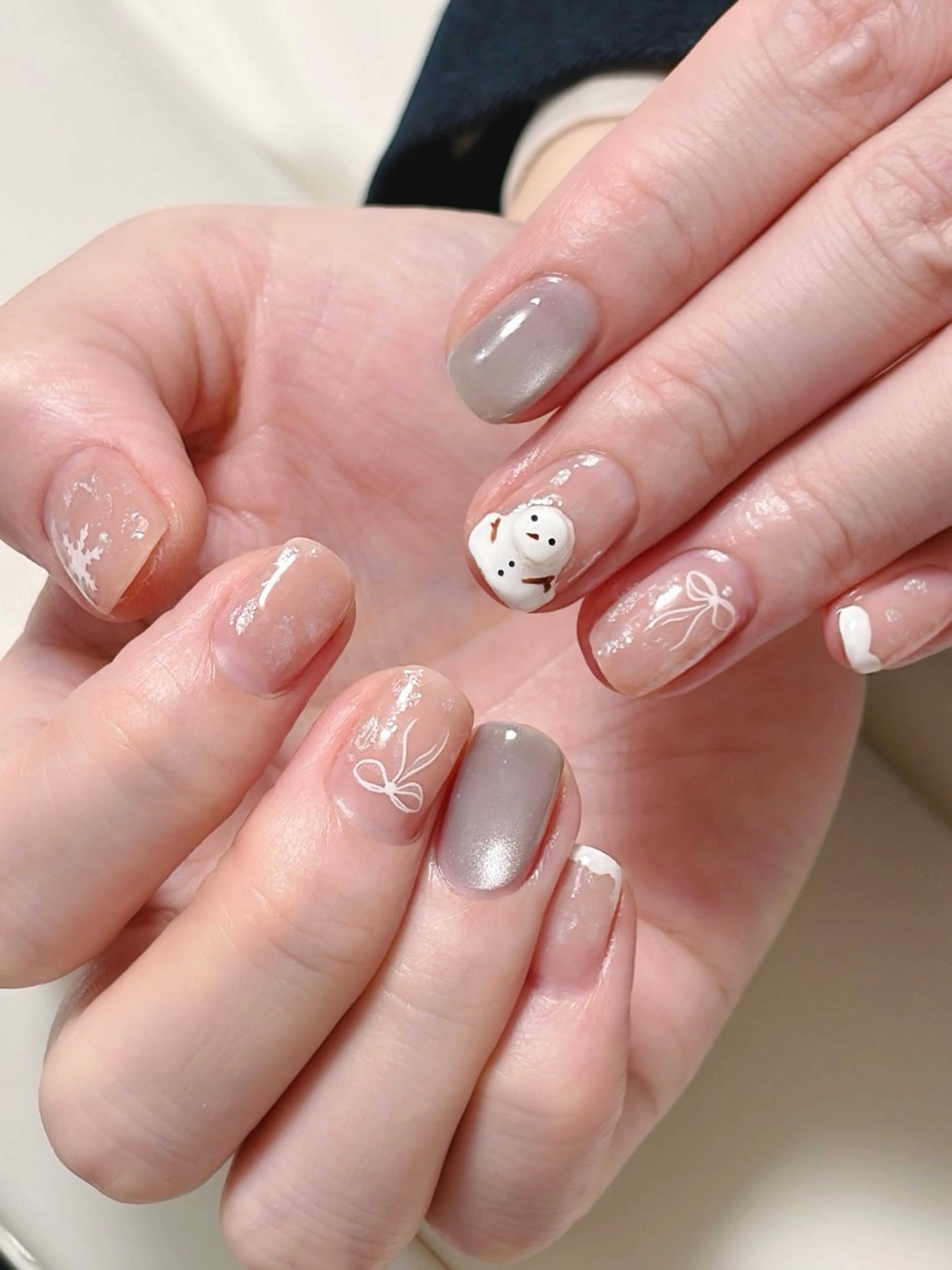 ネイル ジェルネイル 韓国ネイル ワンホンネイル 冬ネイル クリスマス ハンドネイル haku mioのネイルデザイン